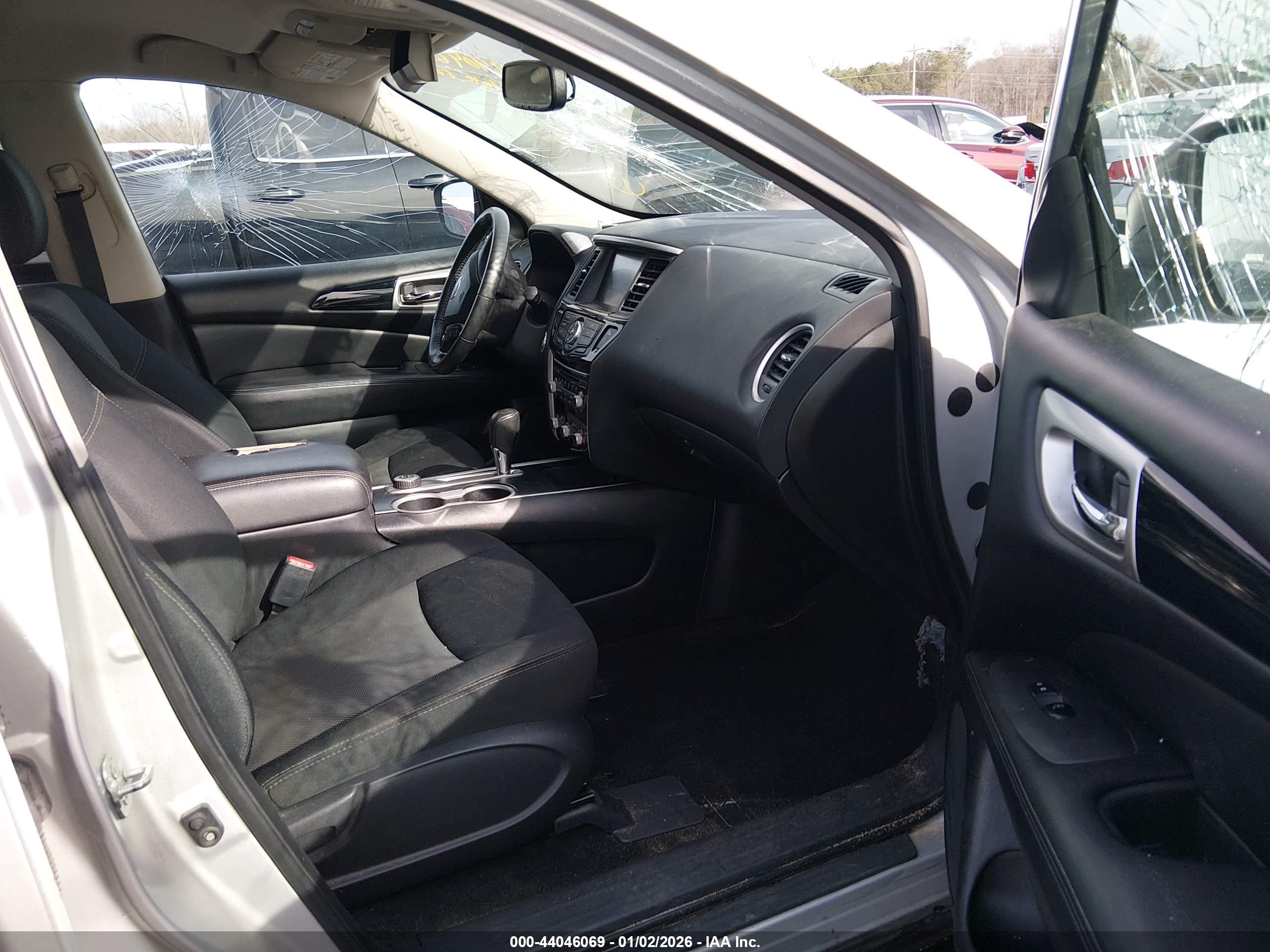 NISSAN PATHFINDER image 5