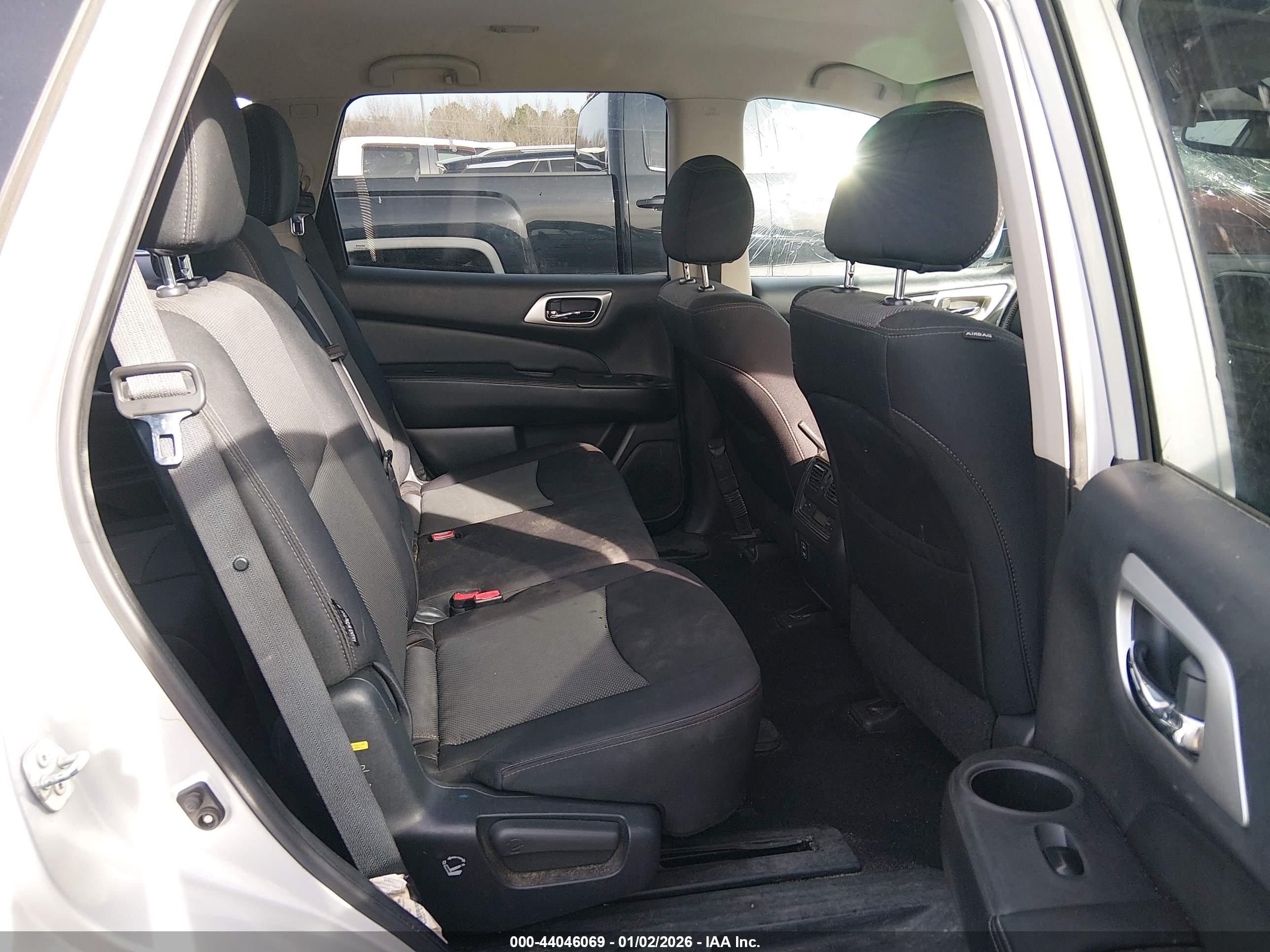 NISSAN PATHFINDER image 8