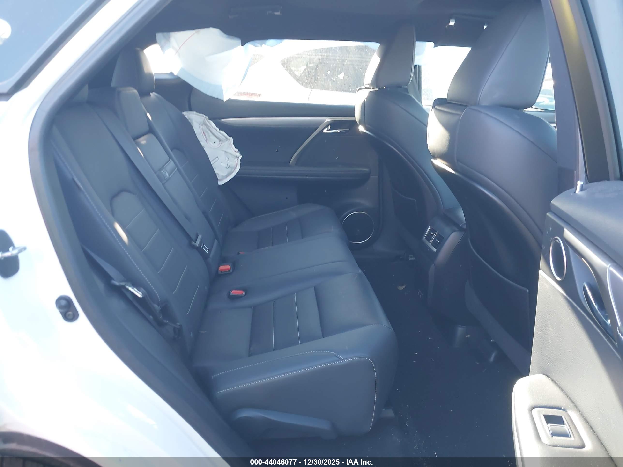 LEXUS RX image 8