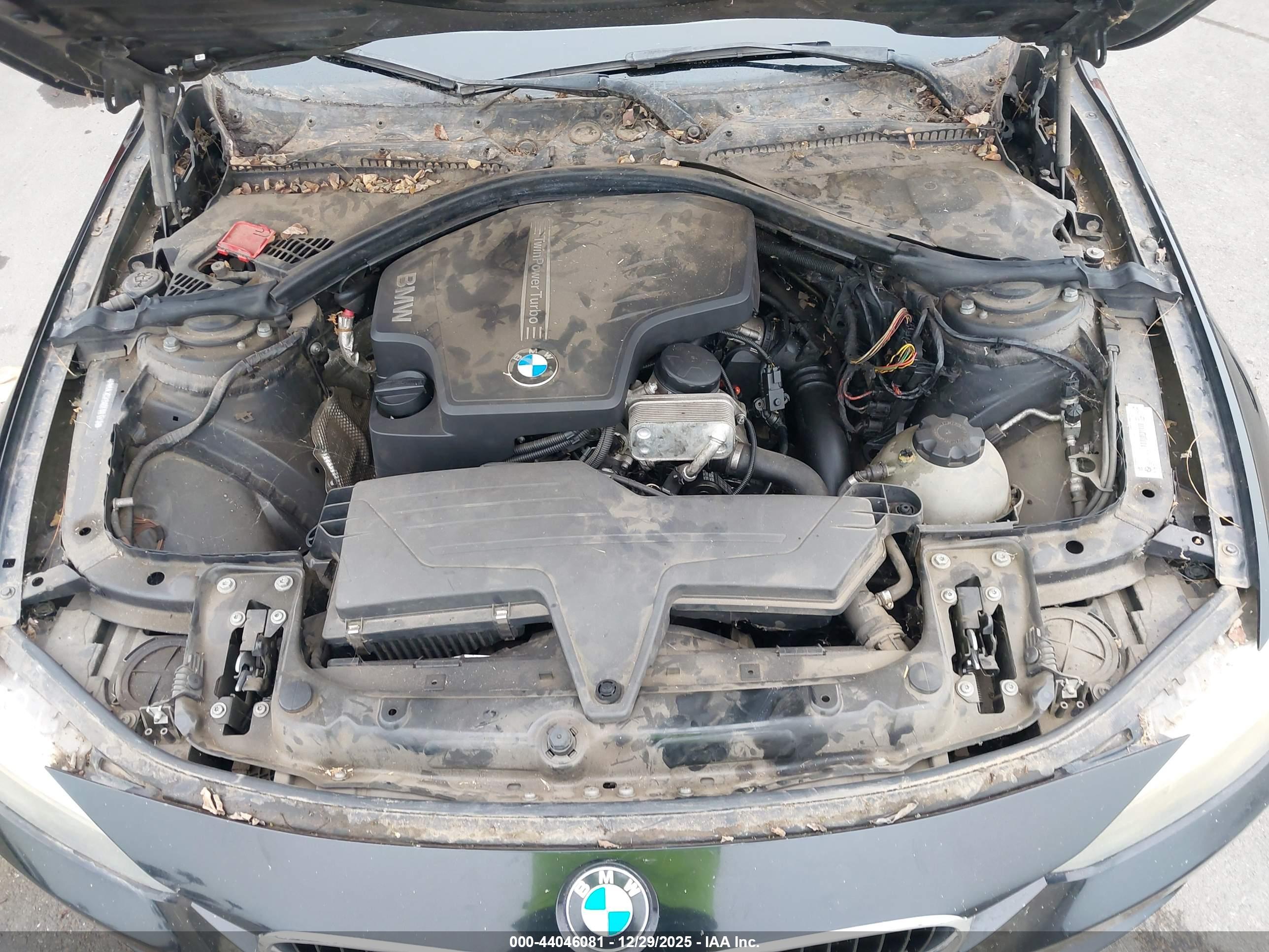 BMW 320I image 10