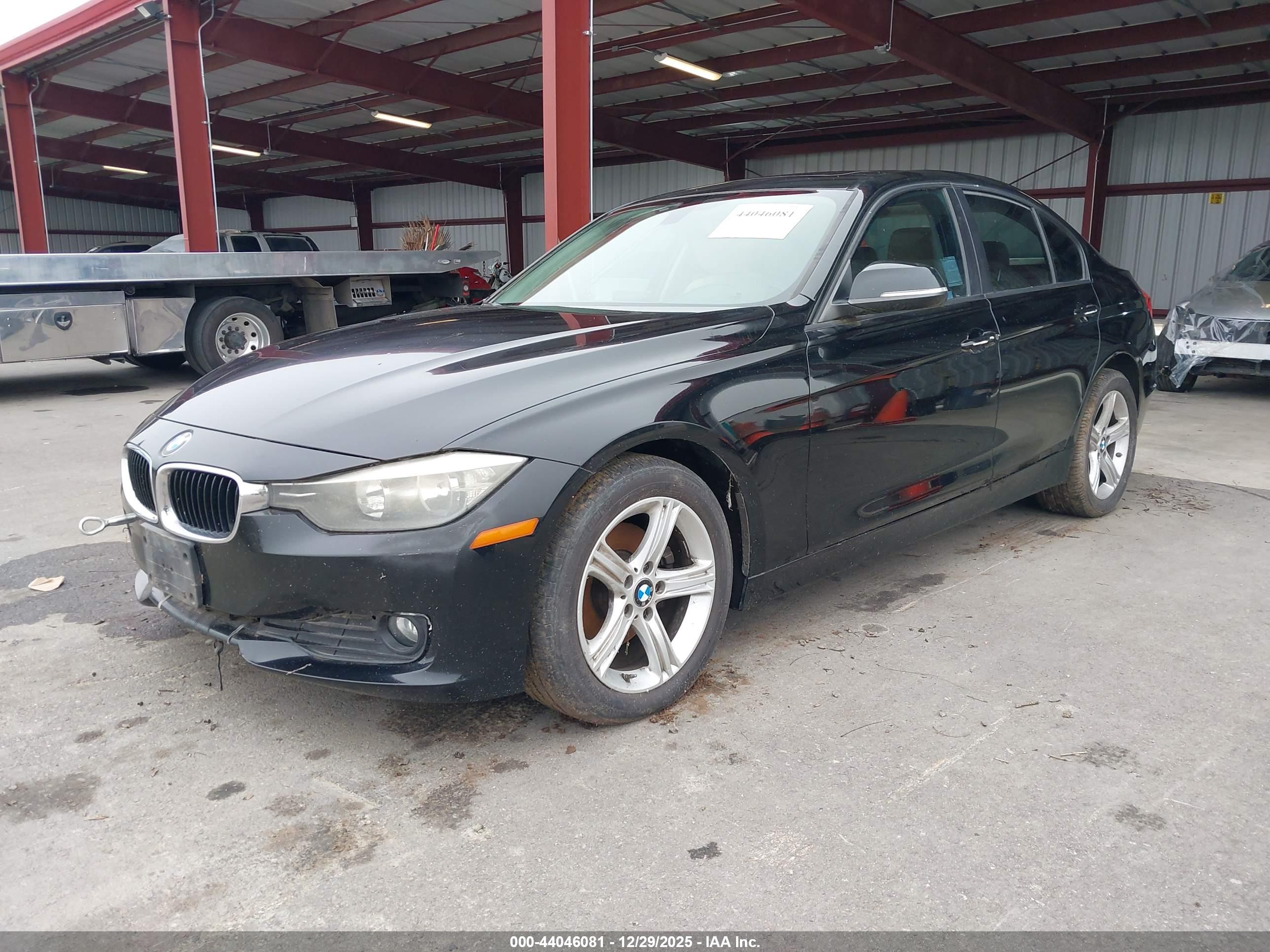 BMW 320I image 2