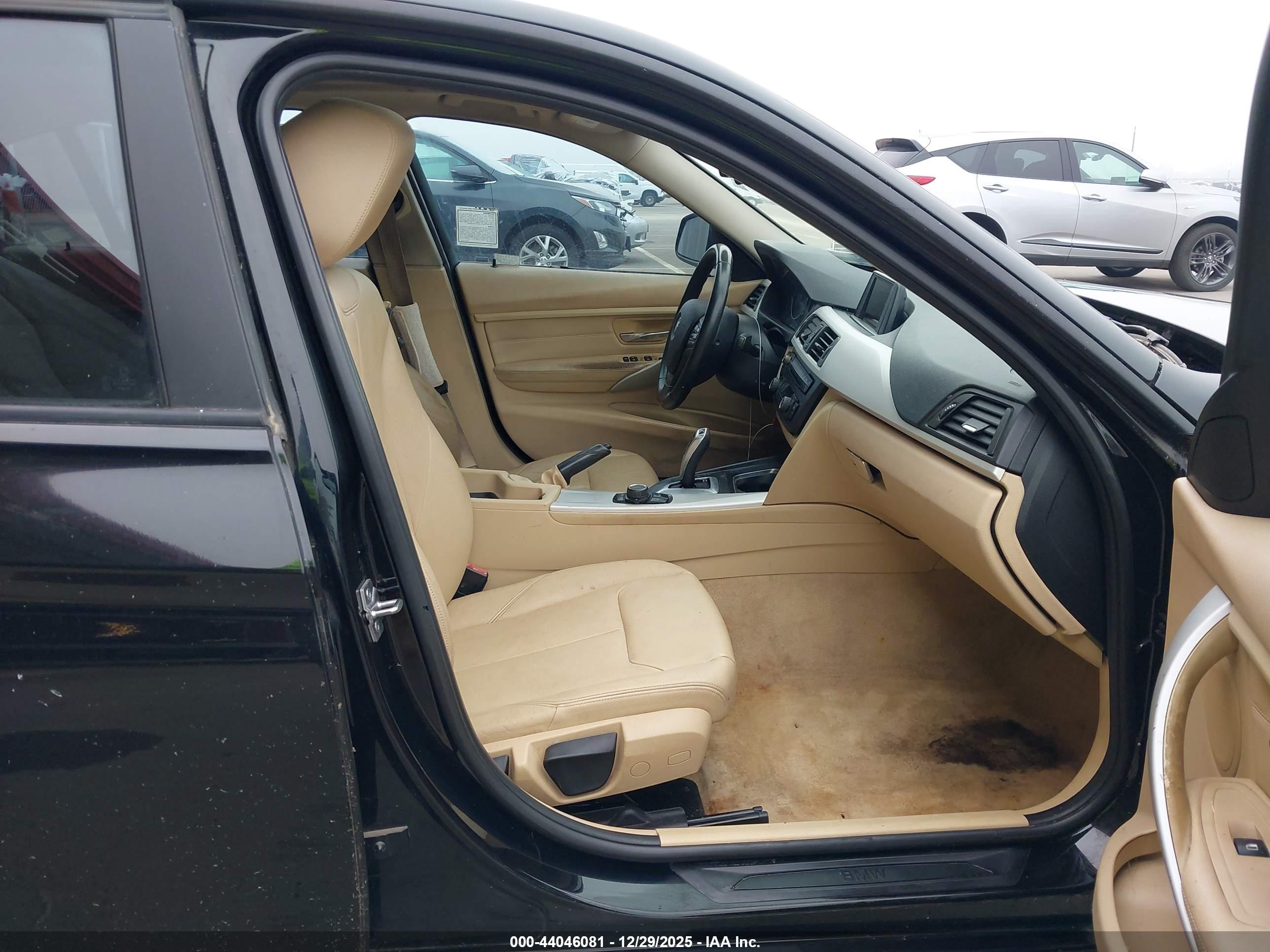 BMW 320I image 5