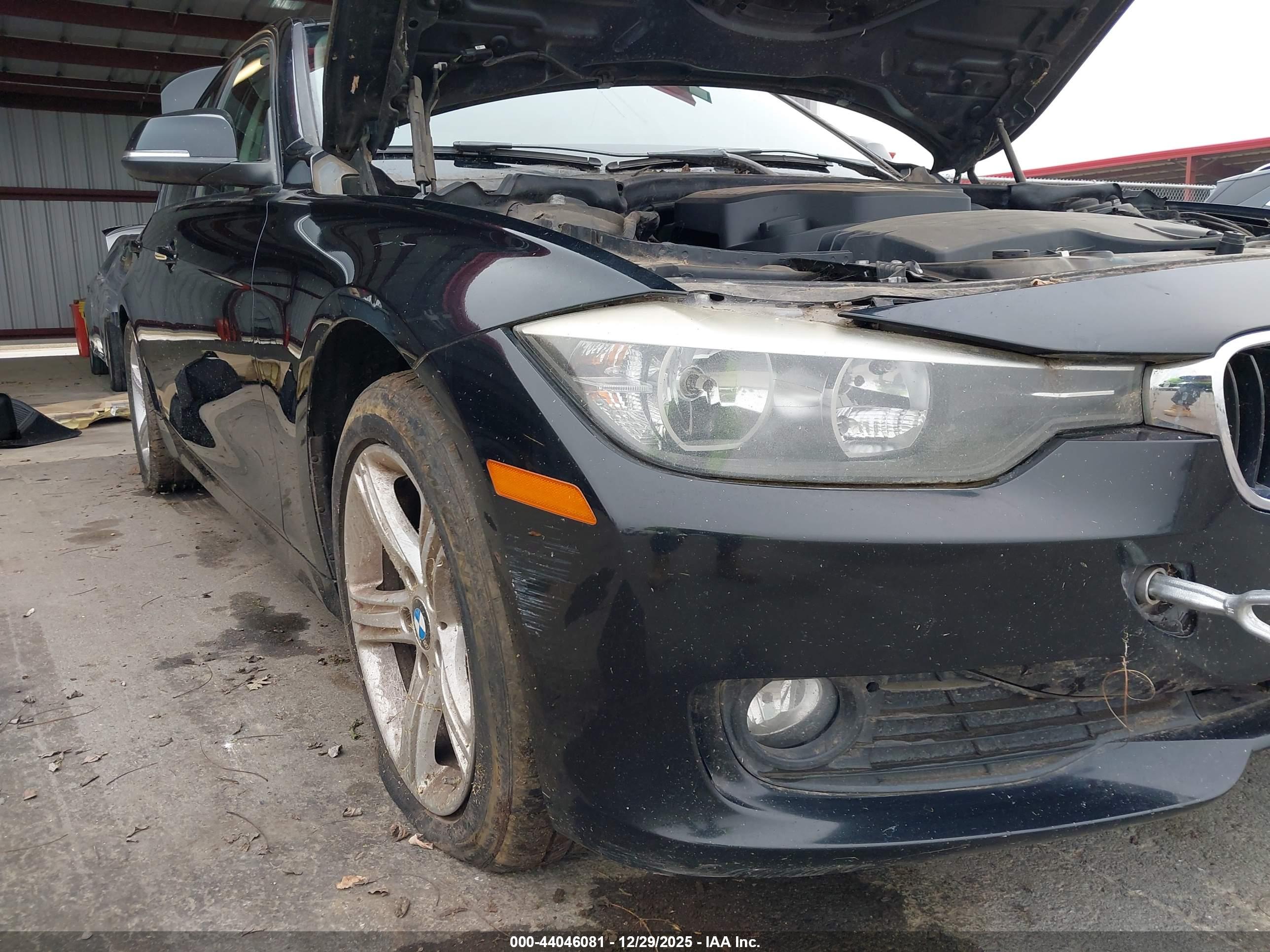 BMW 320I image 6