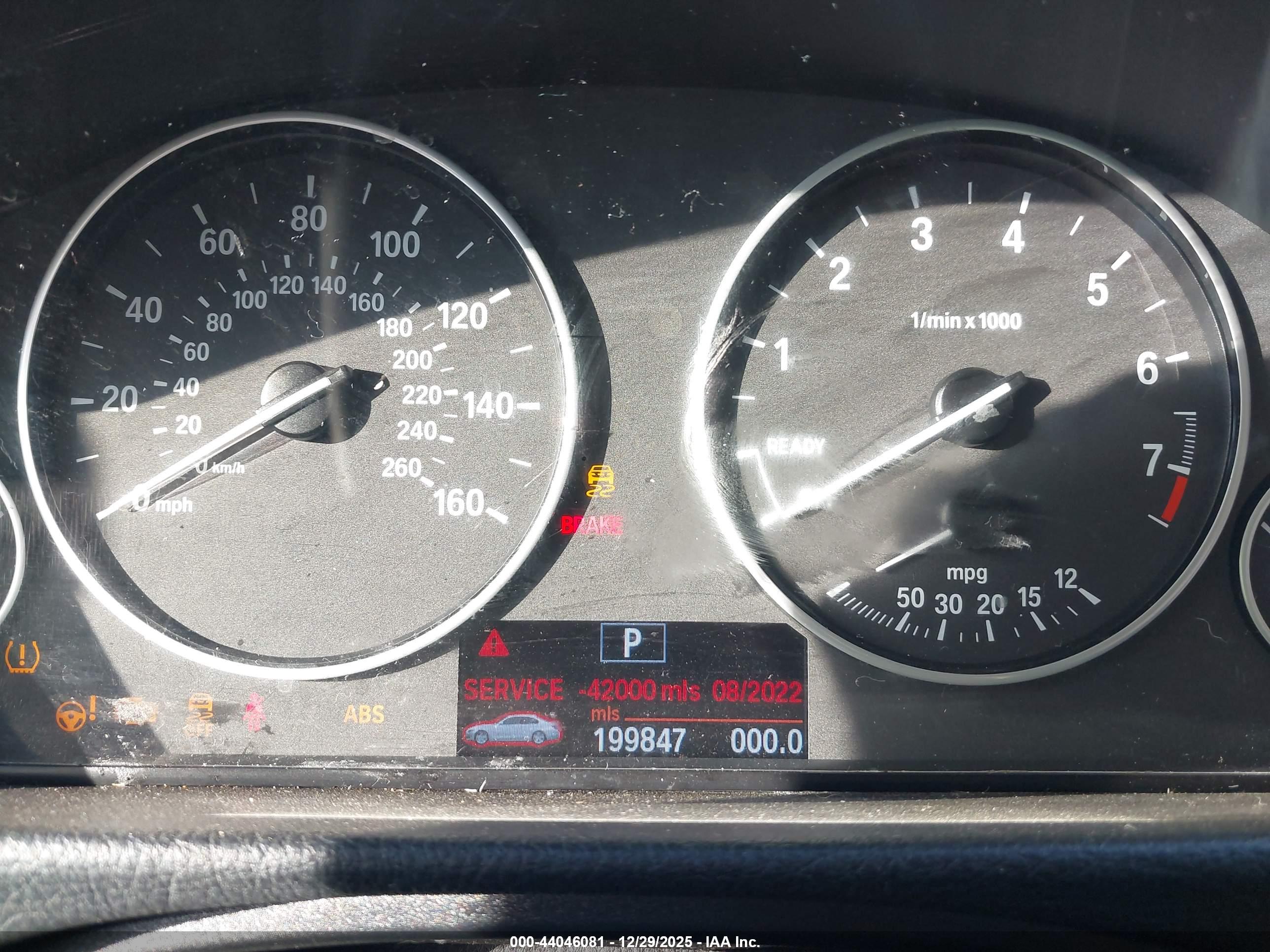 BMW 320I image 7