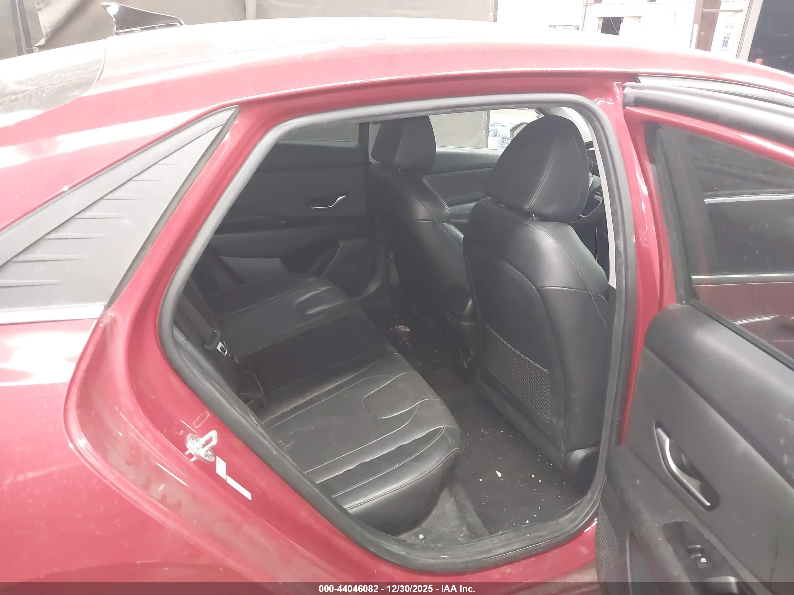HYUNDAI ELANTRA image 8