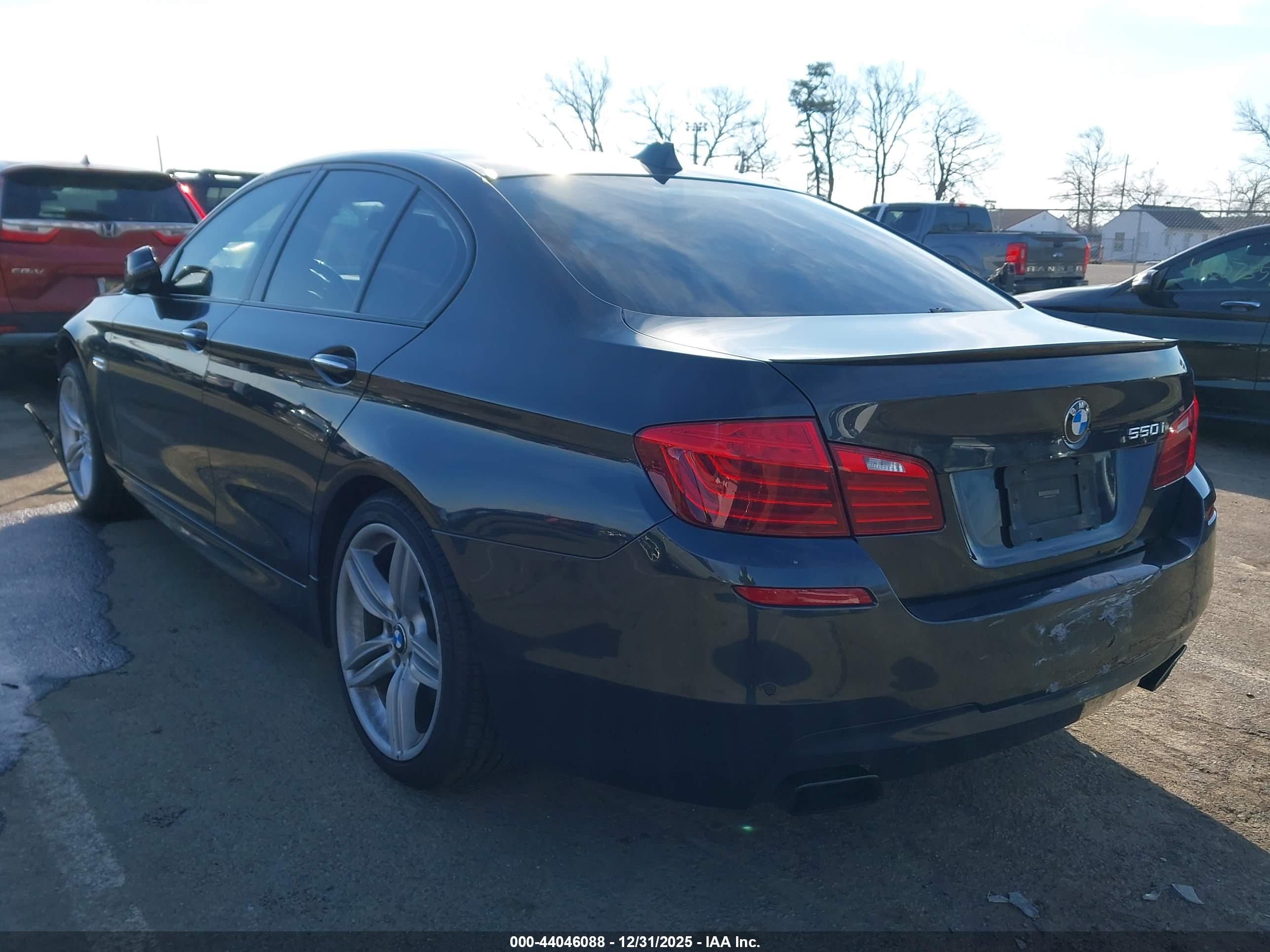 BMW 550I image 3