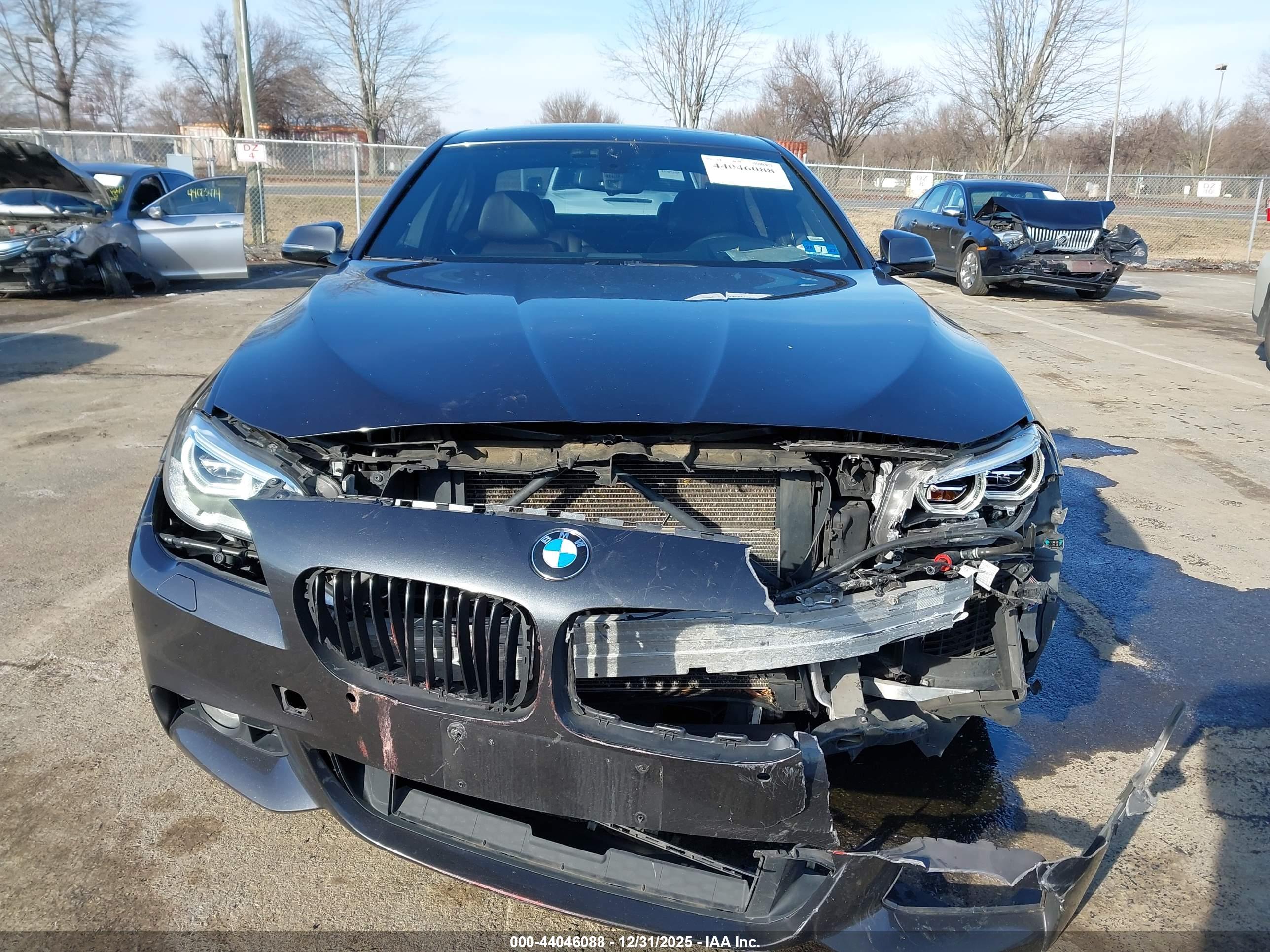 BMW 550I image 6
