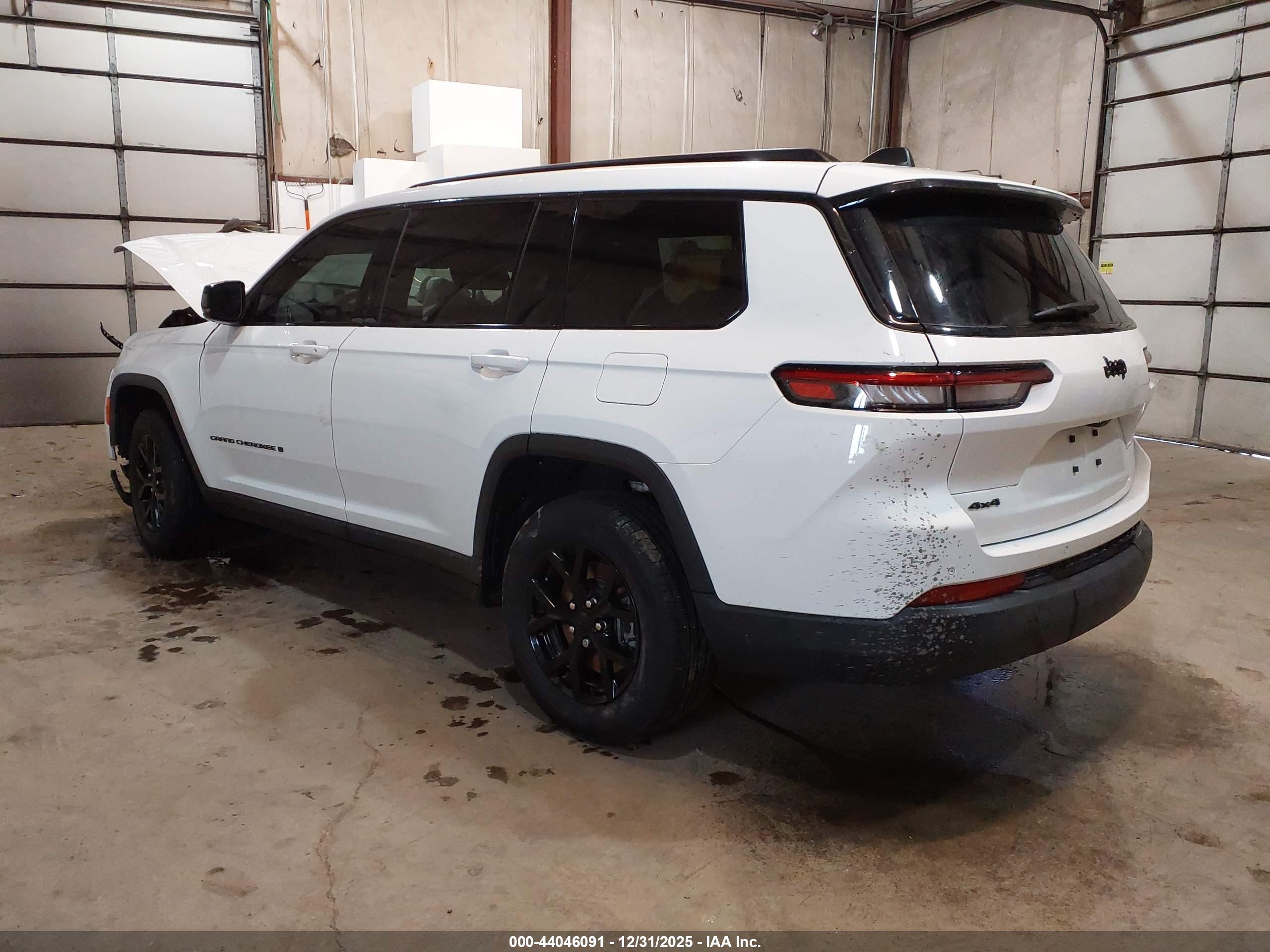 JEEP GRAND image 3