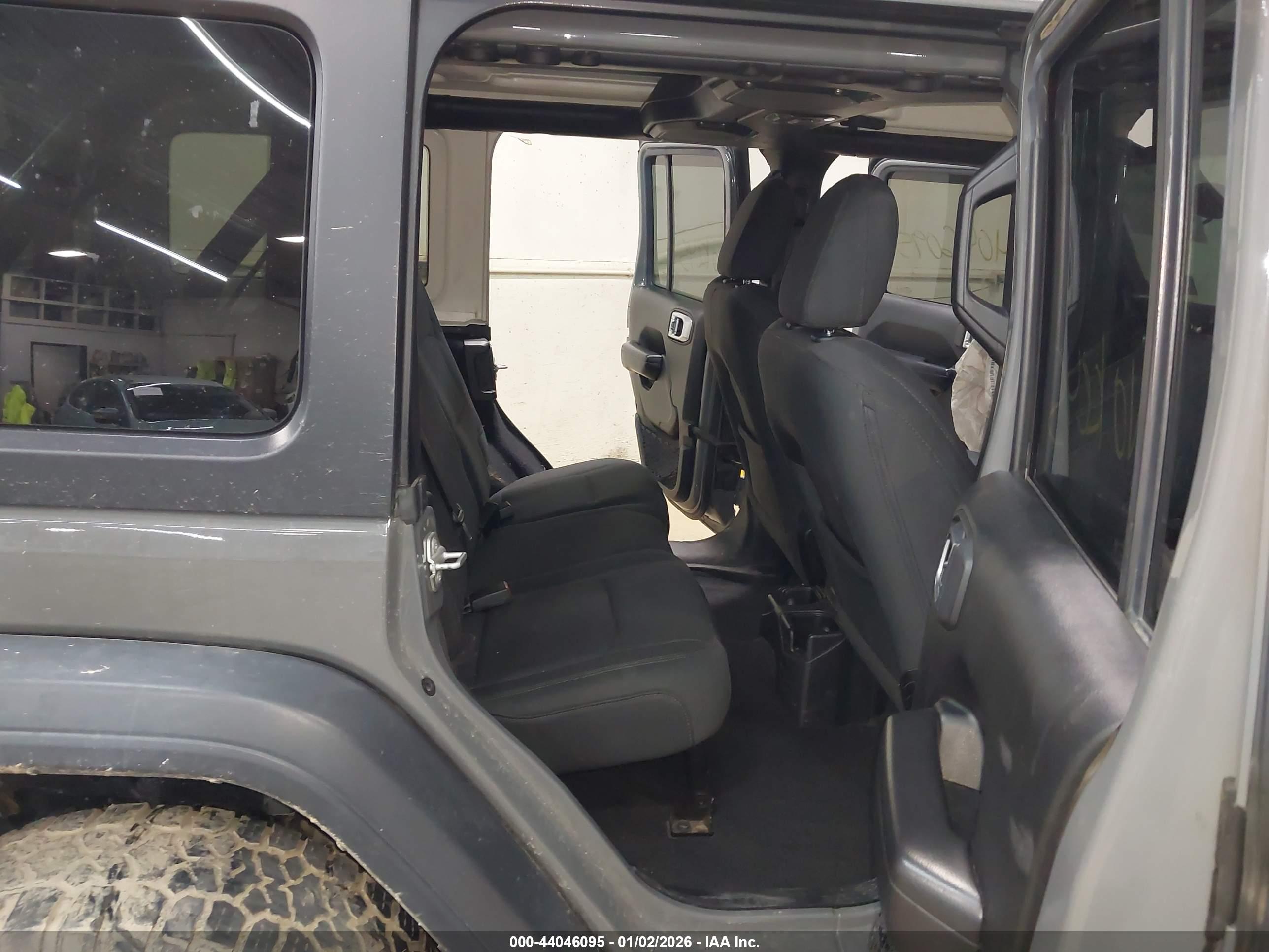 JEEP WRANGLER image 8