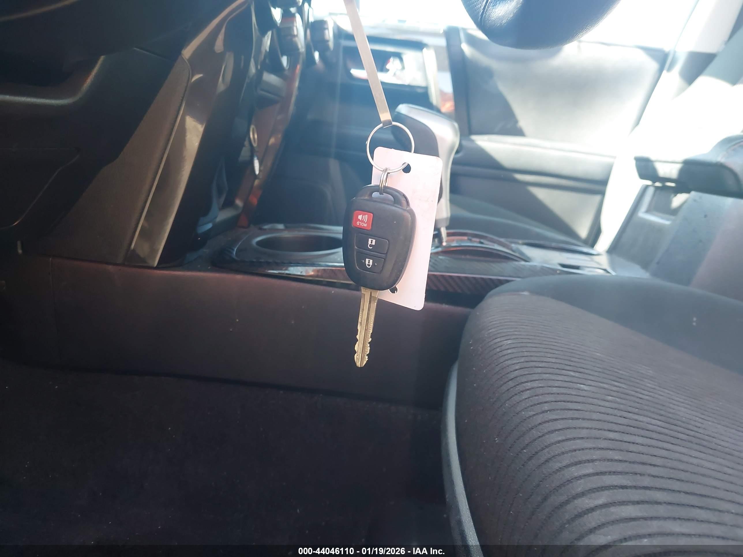 TOYOTA 4RUNNER image 11