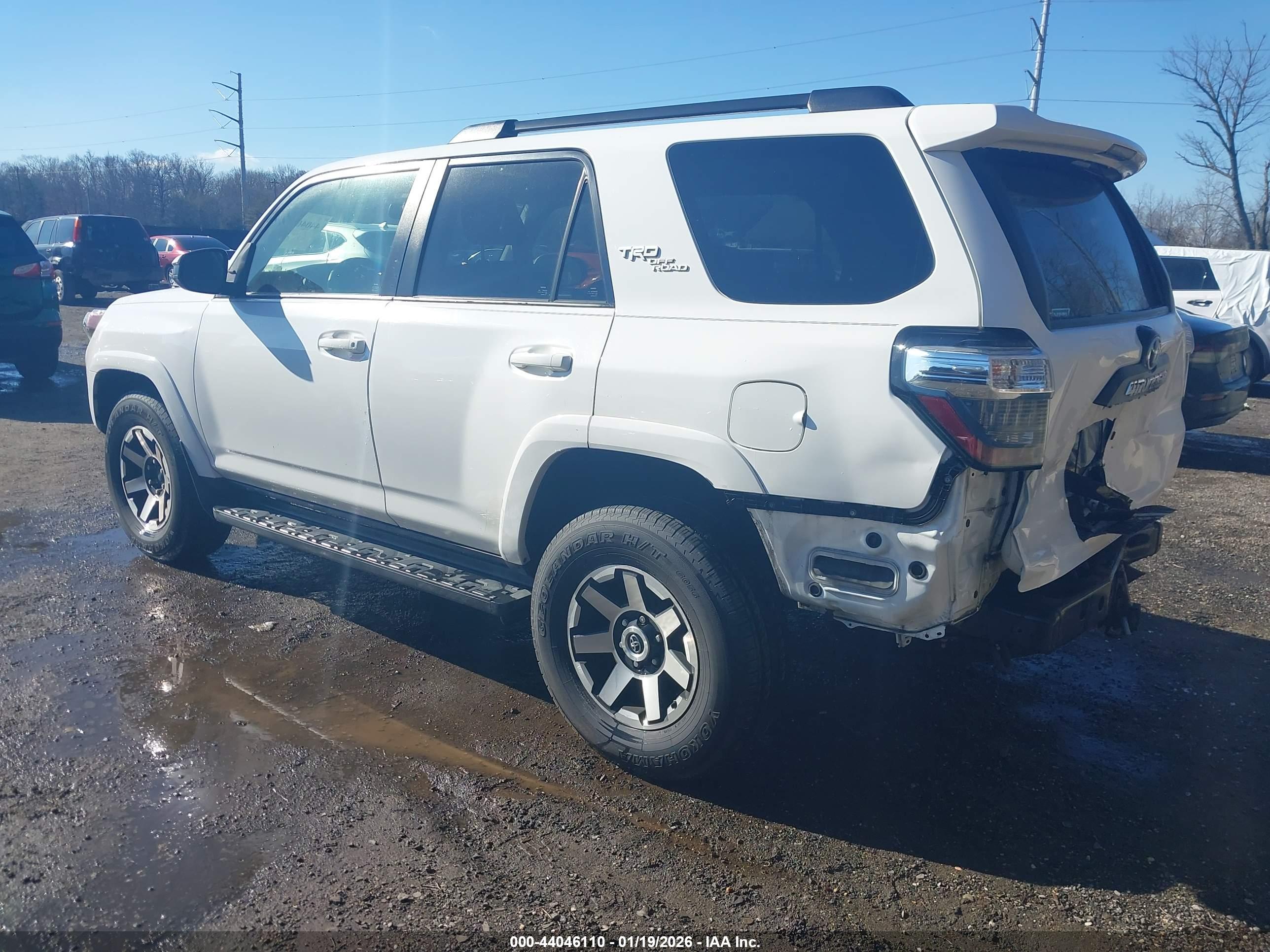 TOYOTA 4RUNNER image 3