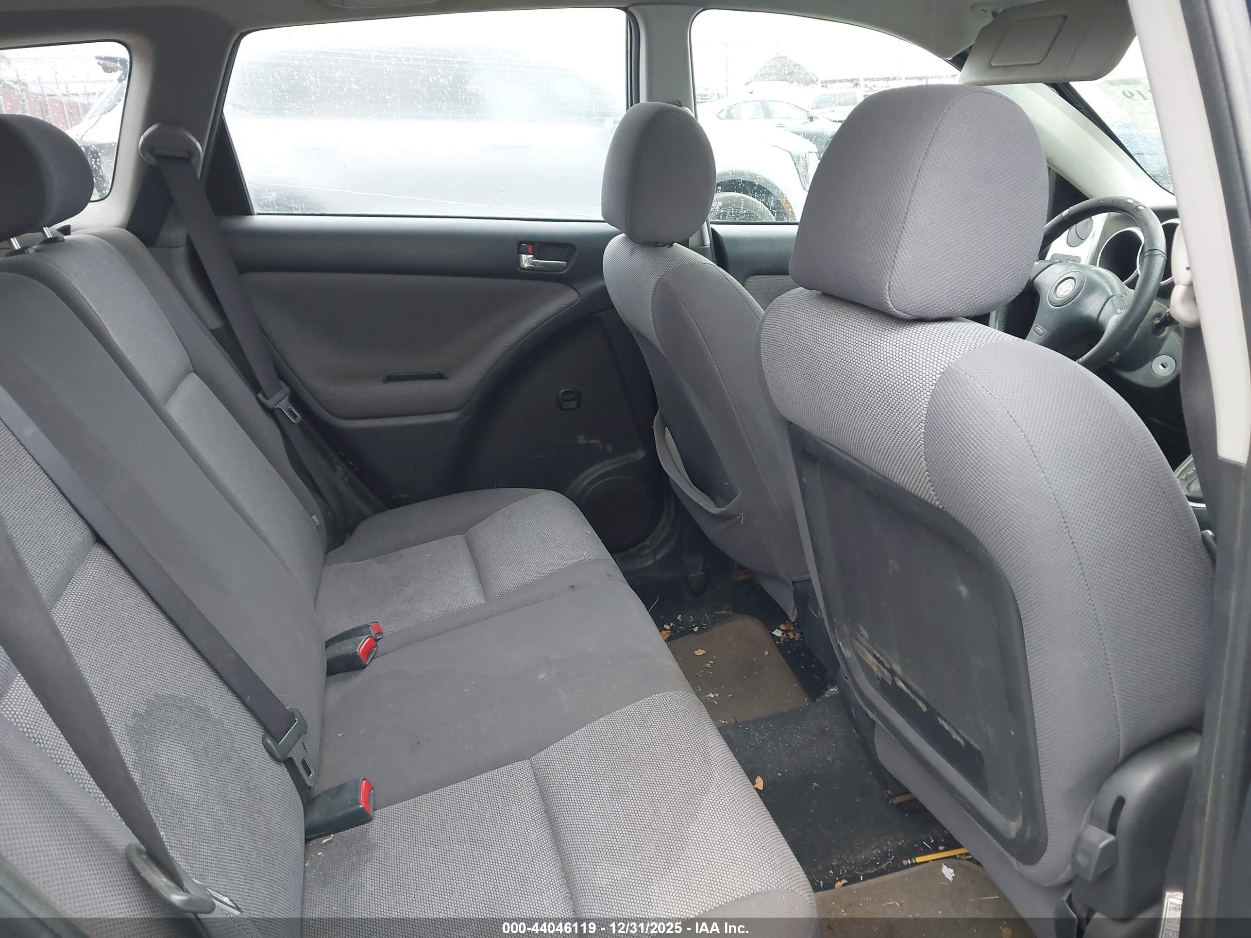 TOYOTA MATRIX image 8