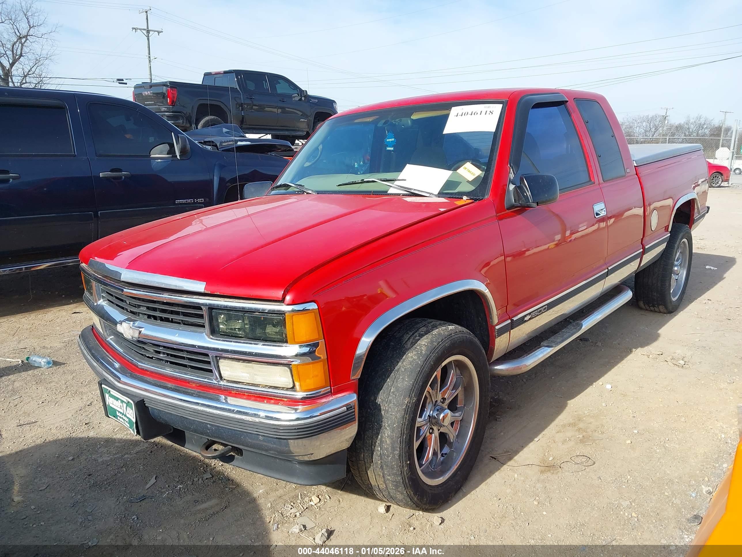 CHEVROLET K1500 image 2