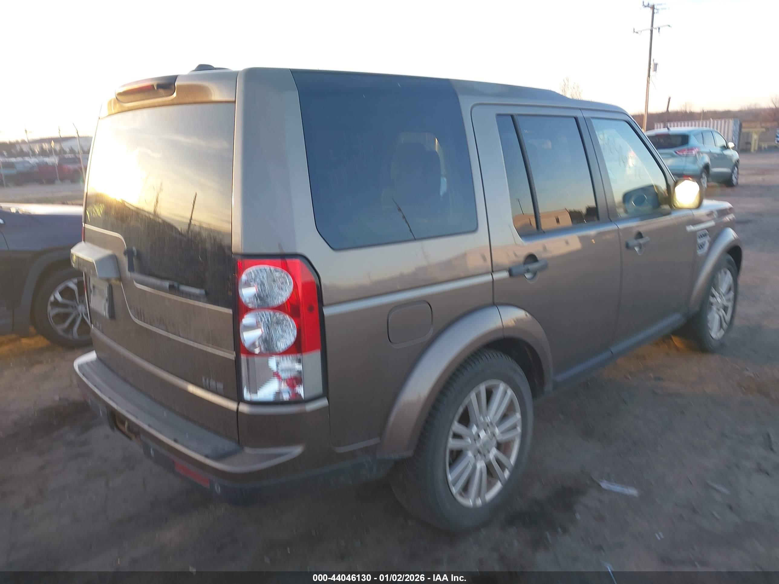 LAND ROVER image 4