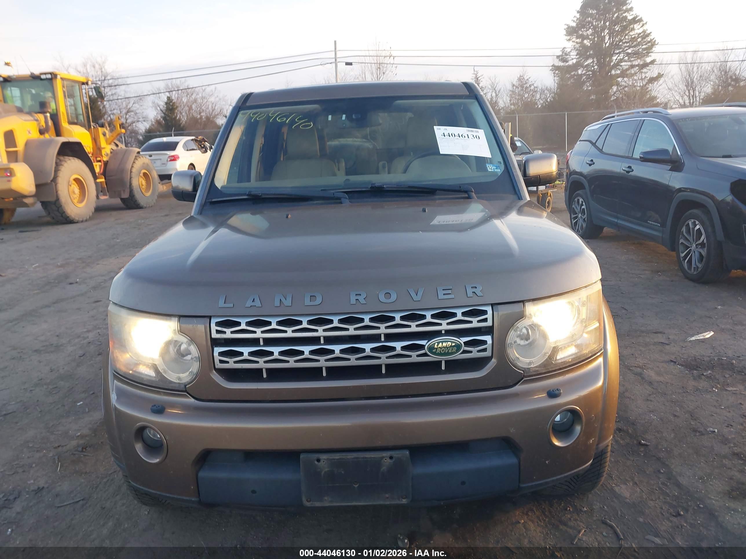 LAND ROVER image 6