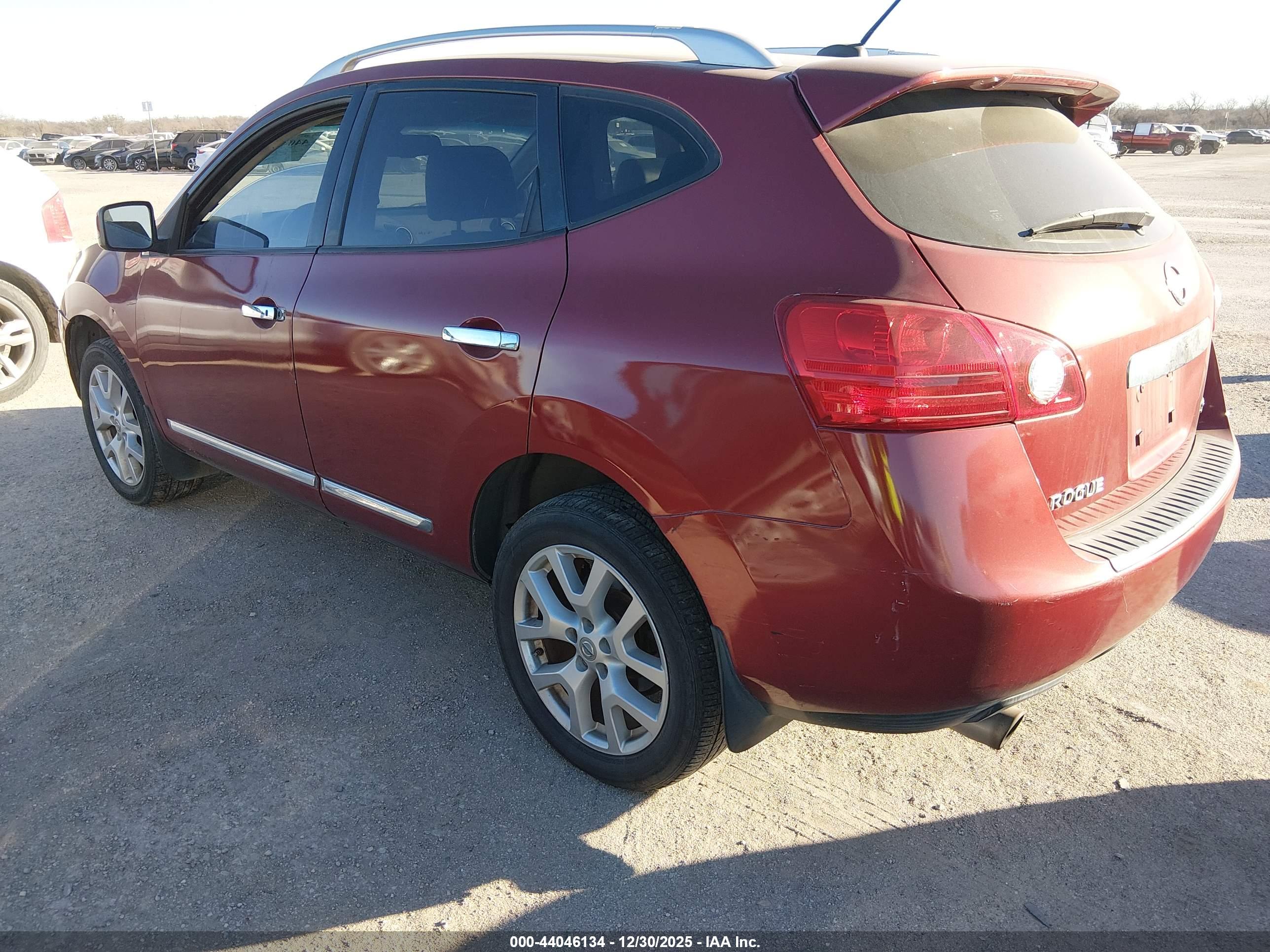 NISSAN ROGUE image 3