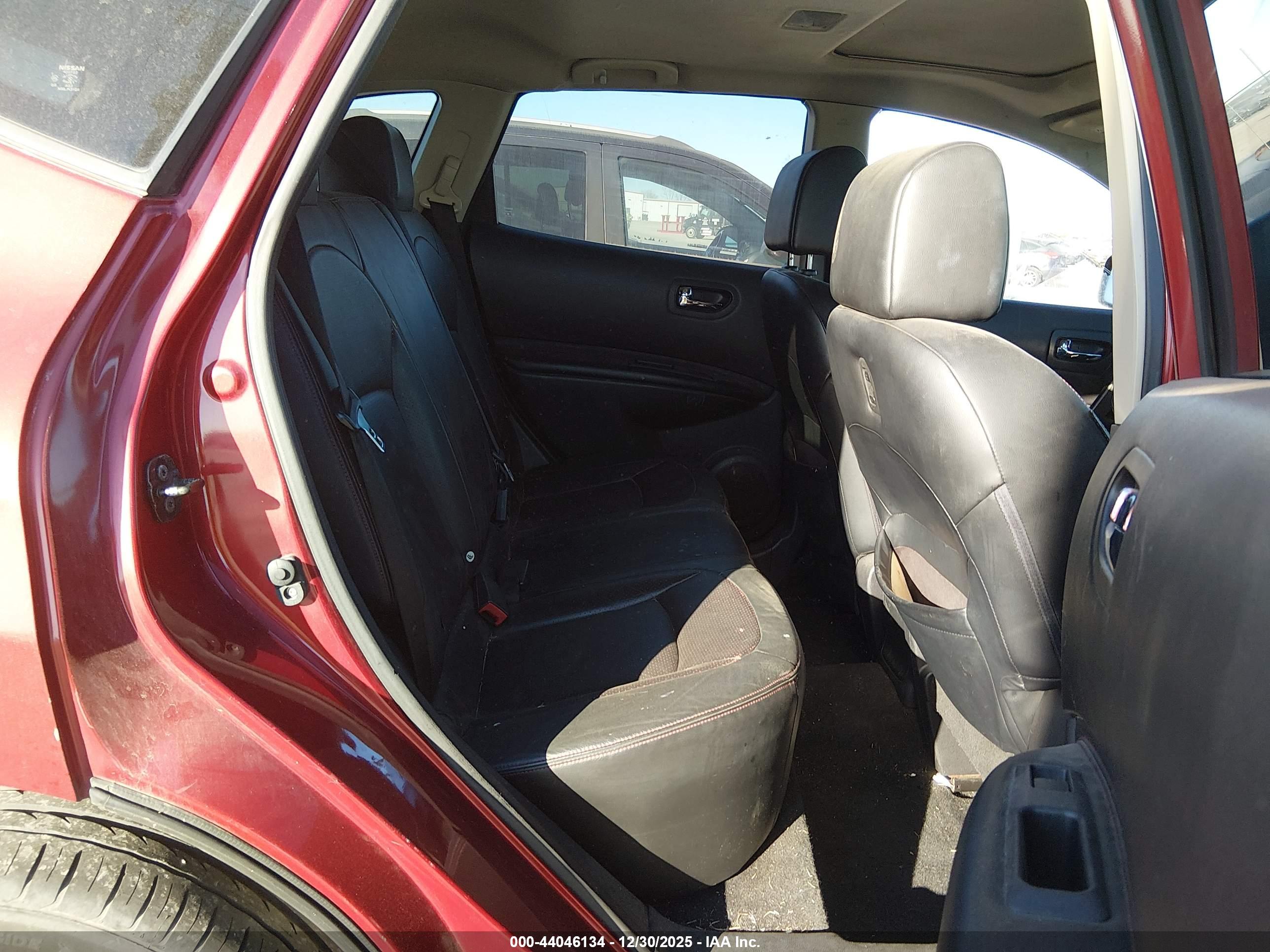 NISSAN ROGUE image 8