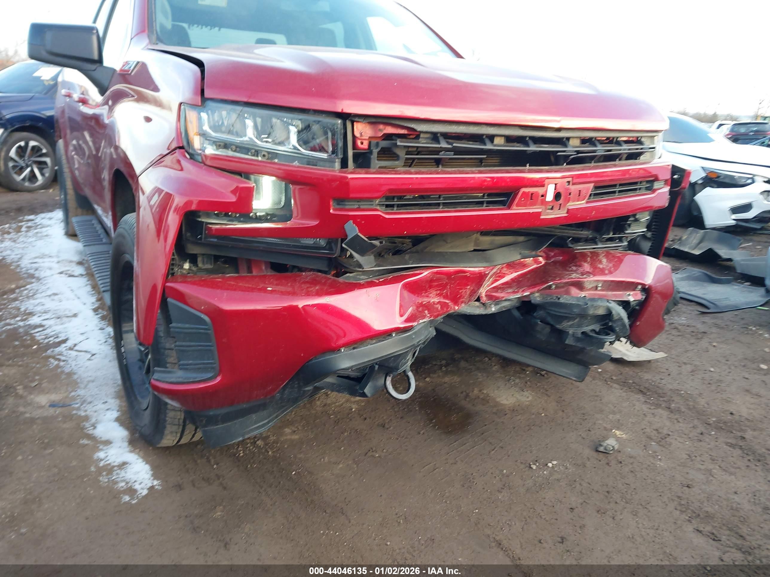 CHEVROLET SILVERADO image 6