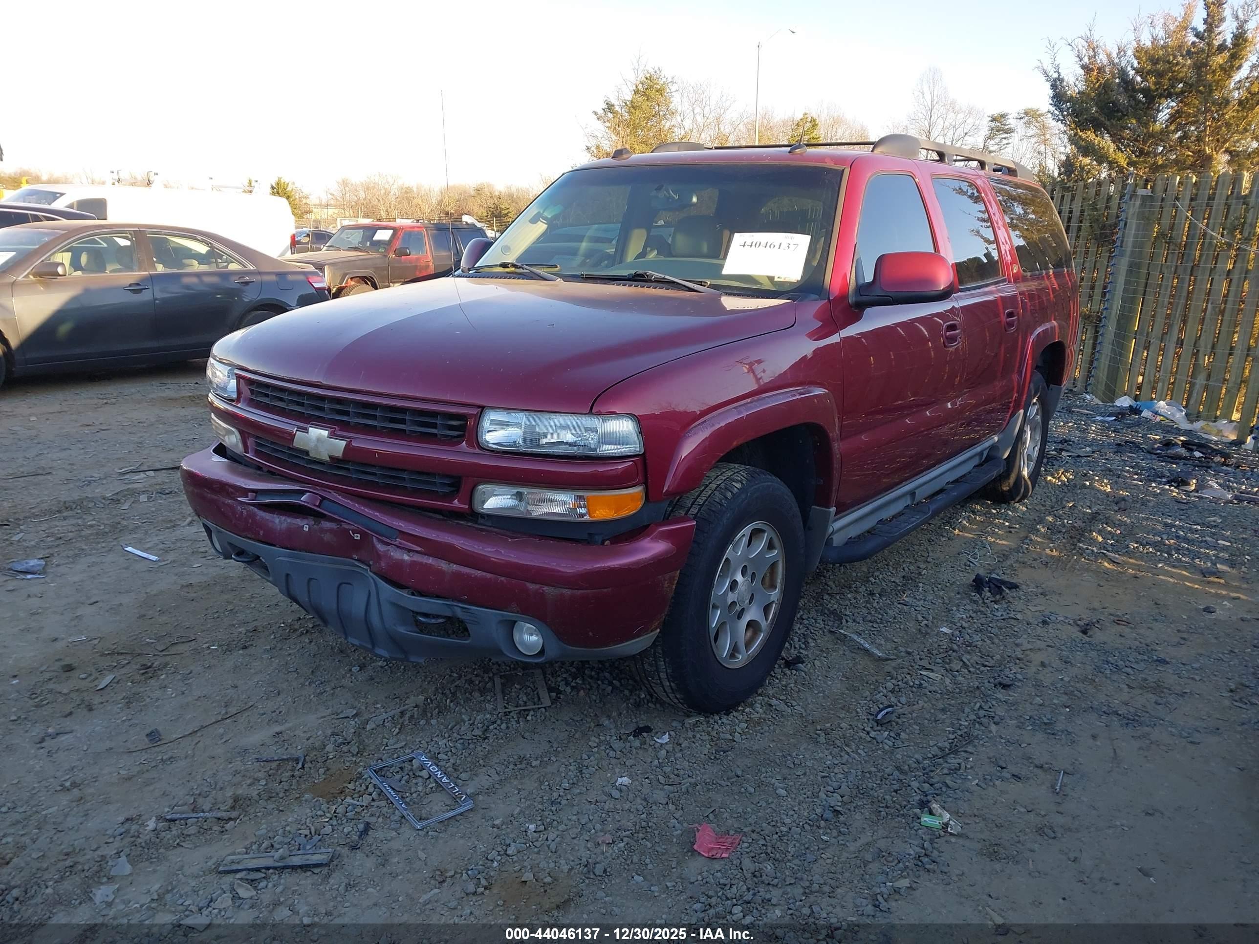 CHEVROLET SUBURBAN image 2