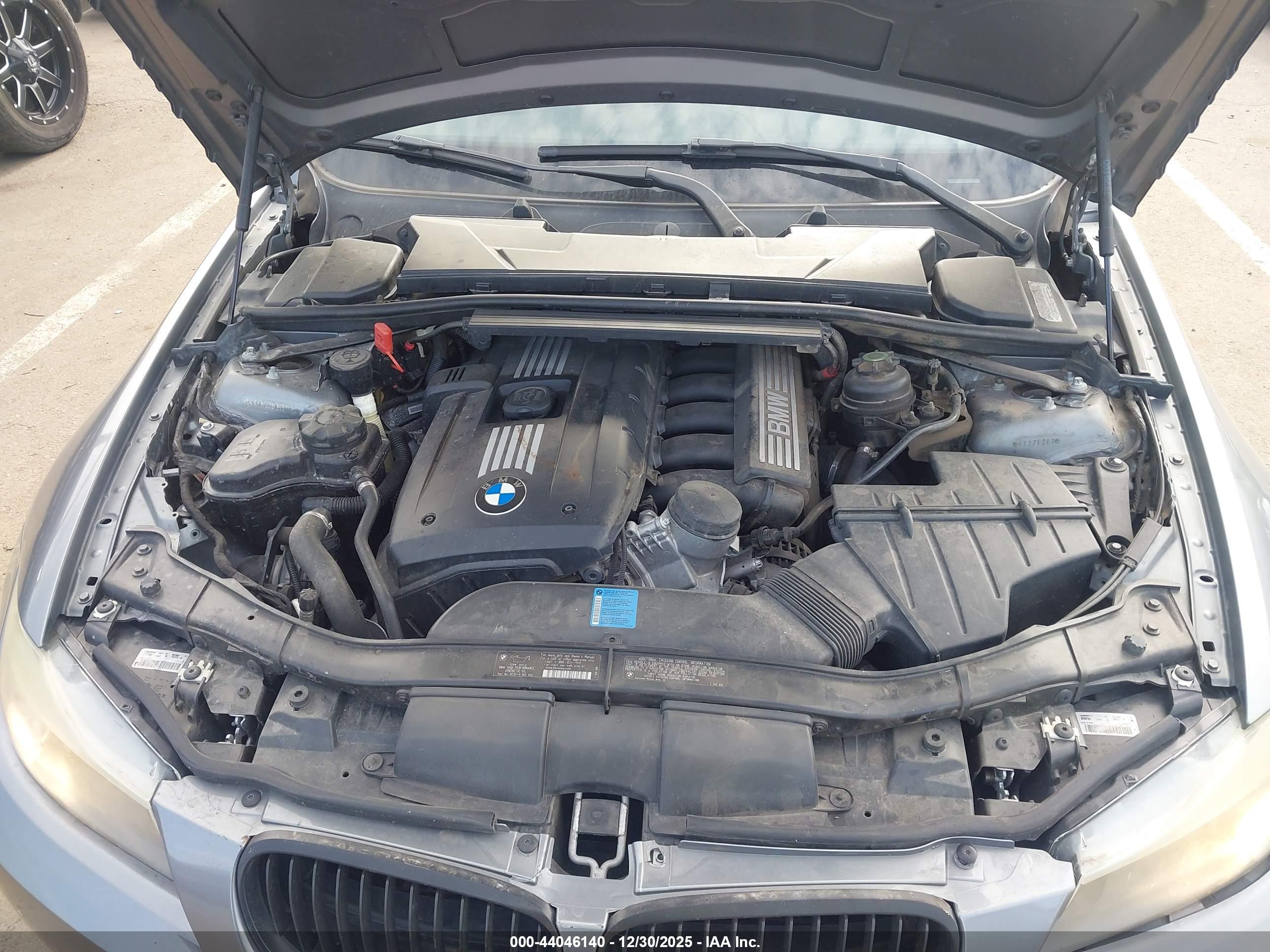 BMW 328I image 10