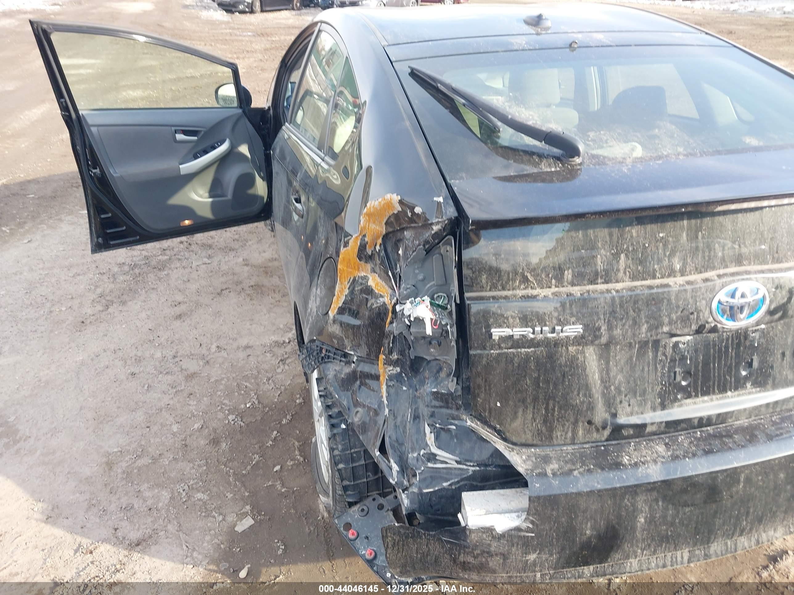 TOYOTA PRIUS image 6
