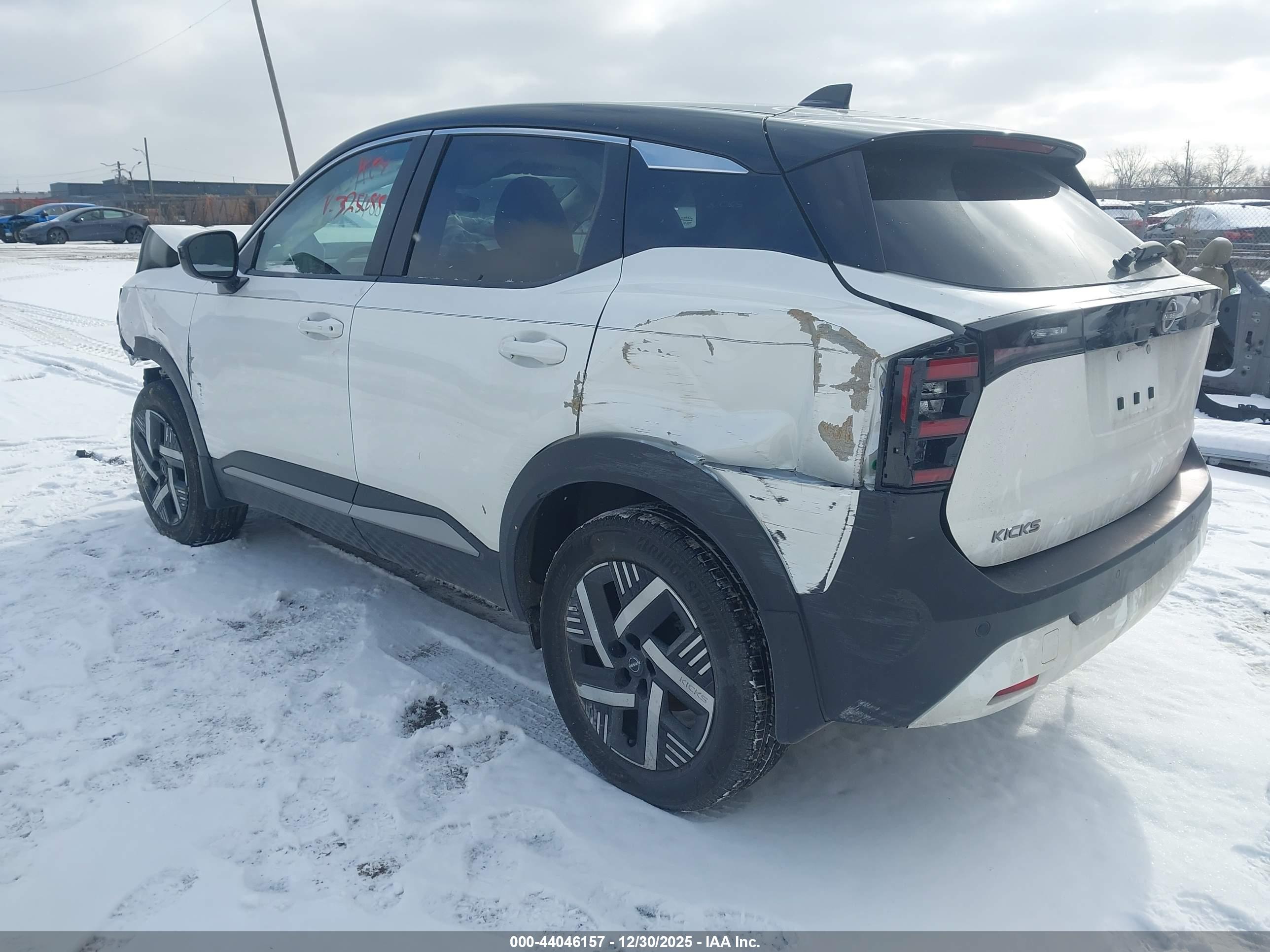 NISSAN KICKS image 3