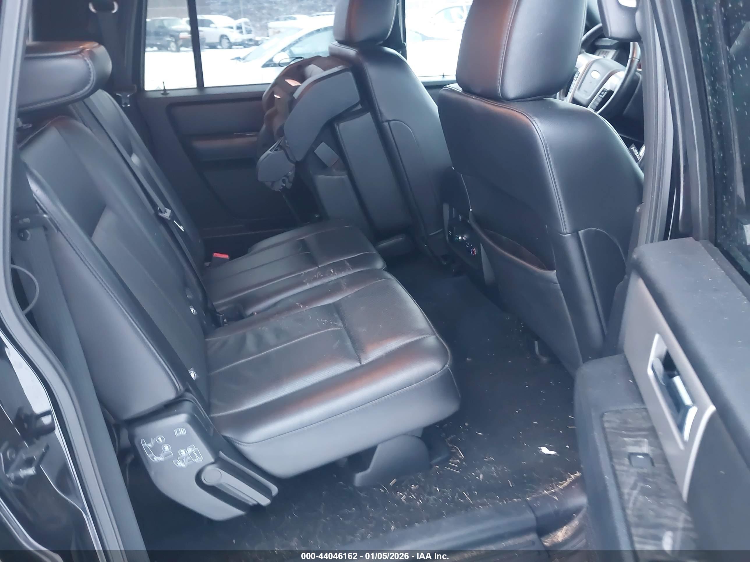 FORD EXPEDITION image 8