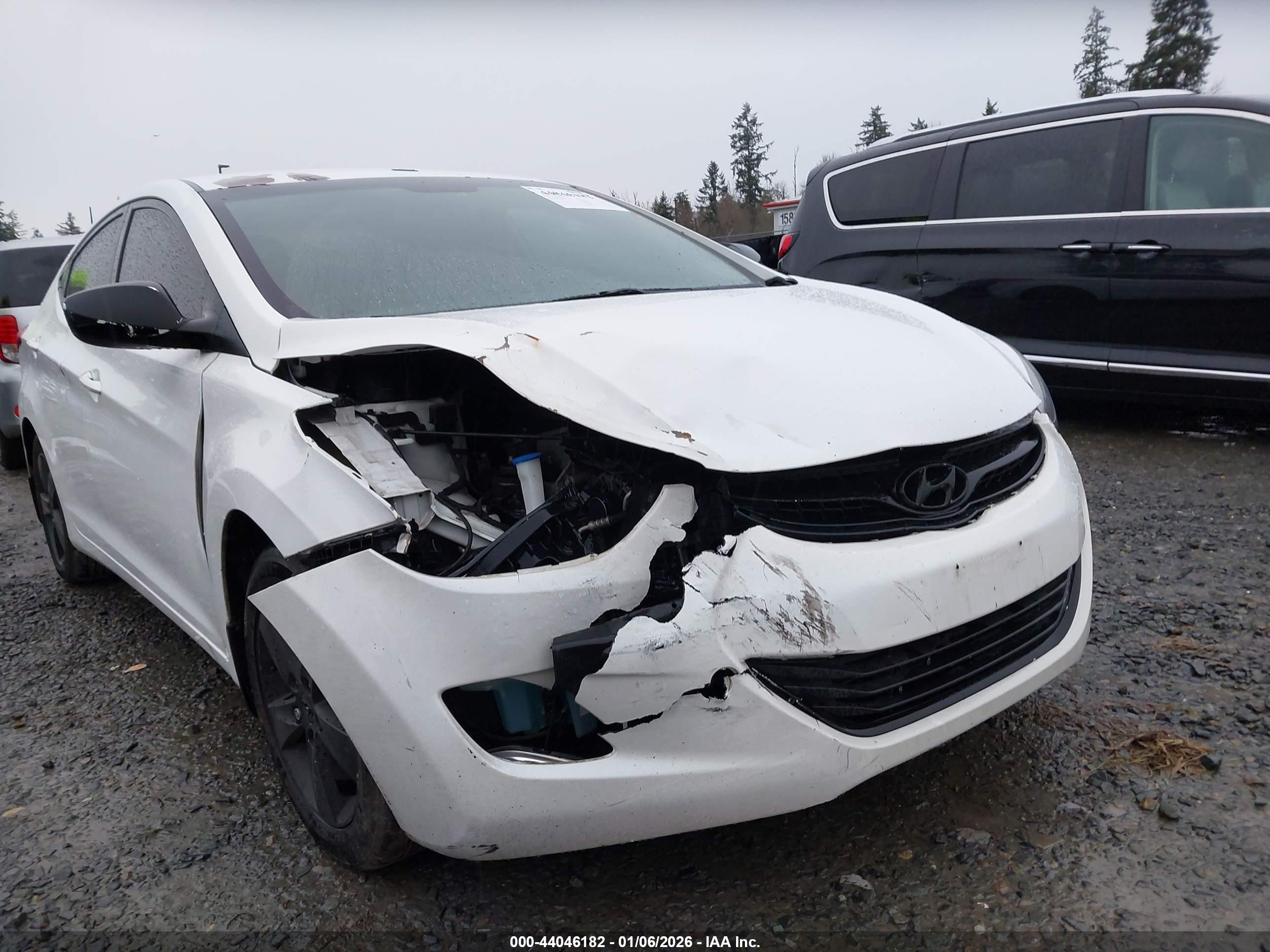 HYUNDAI ELANTRA image 6