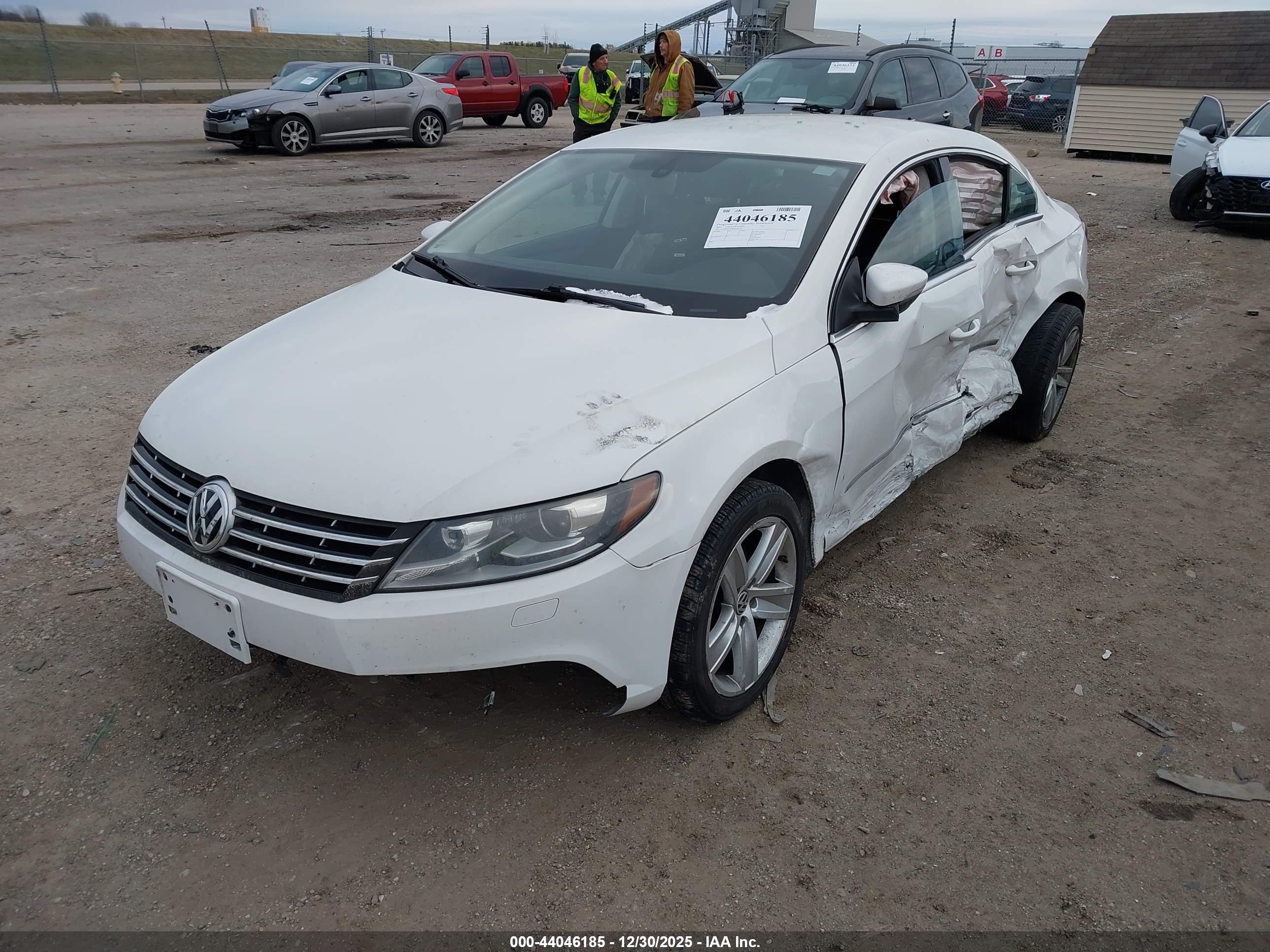 VOLKSWAGEN CC image 2