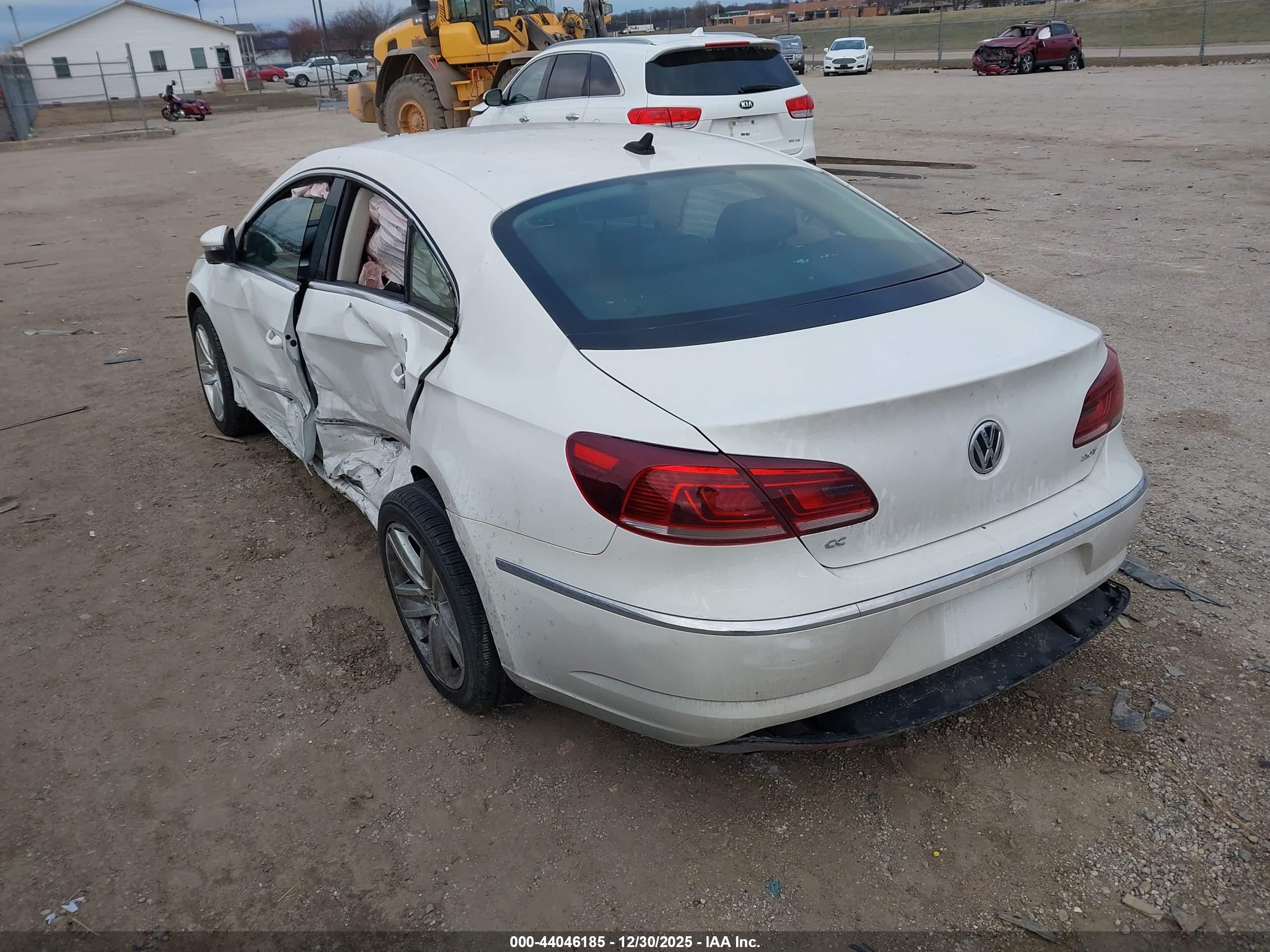 VOLKSWAGEN CC image 3