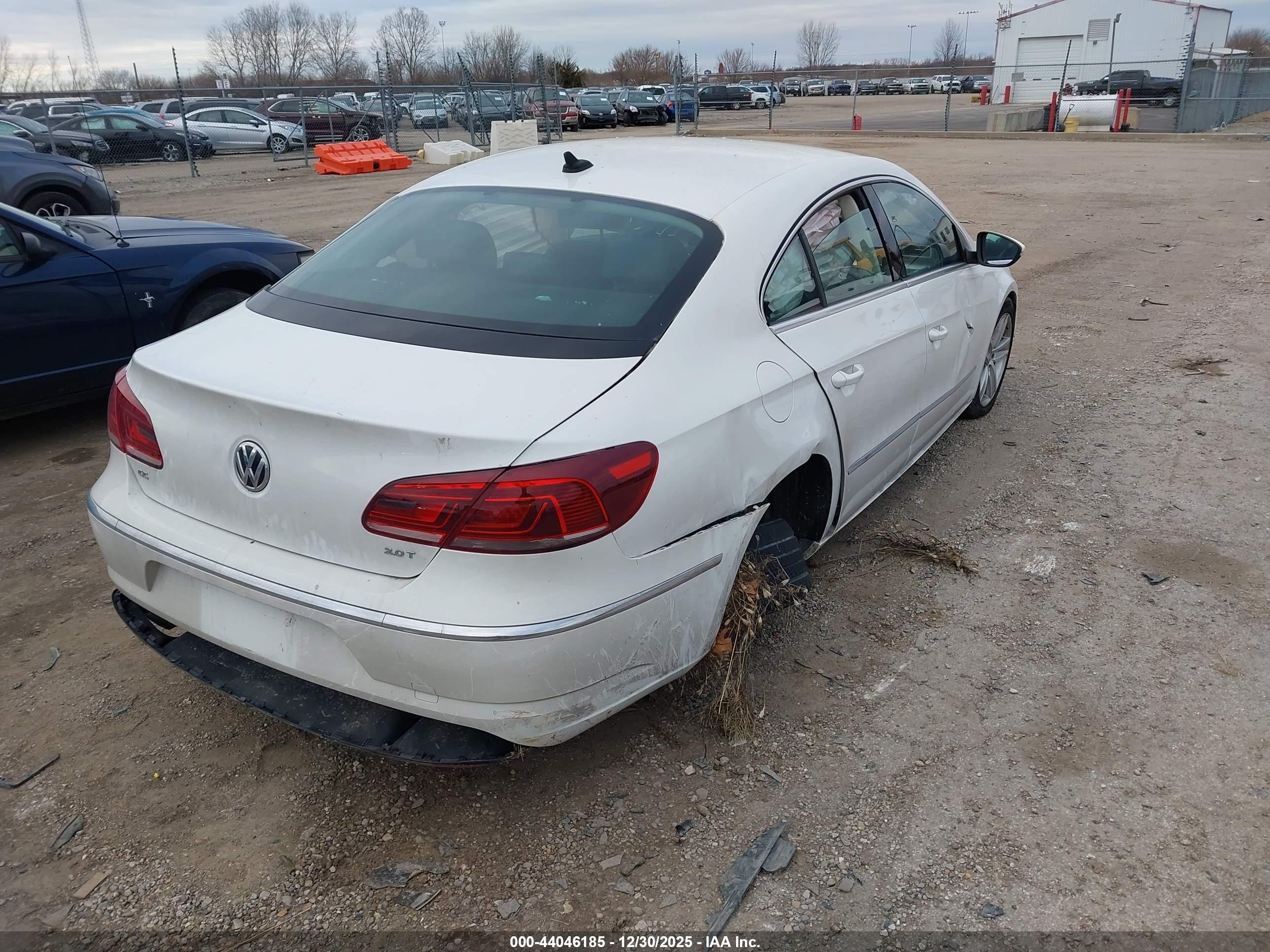 VOLKSWAGEN CC image 4