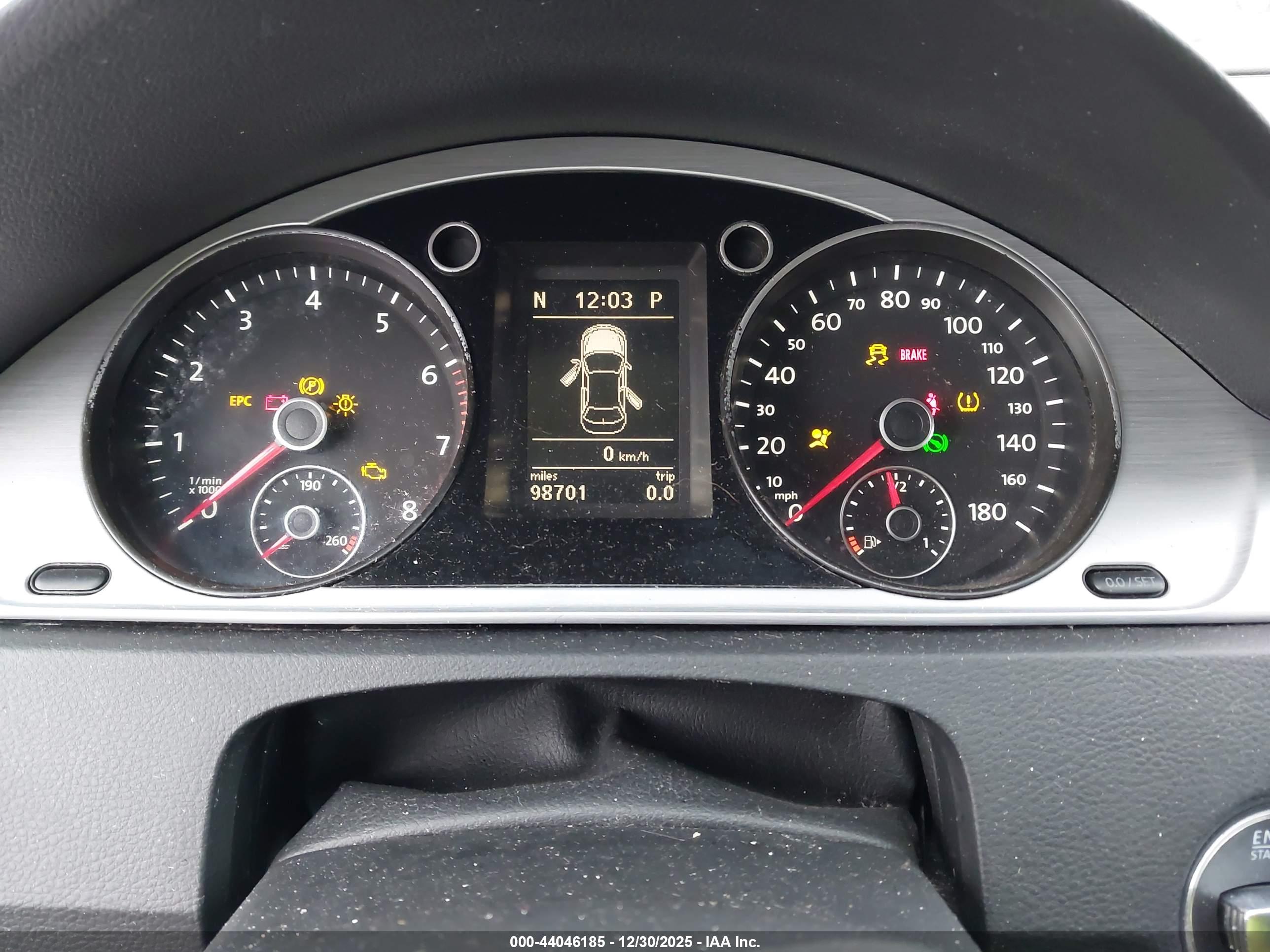 VOLKSWAGEN CC image 7
