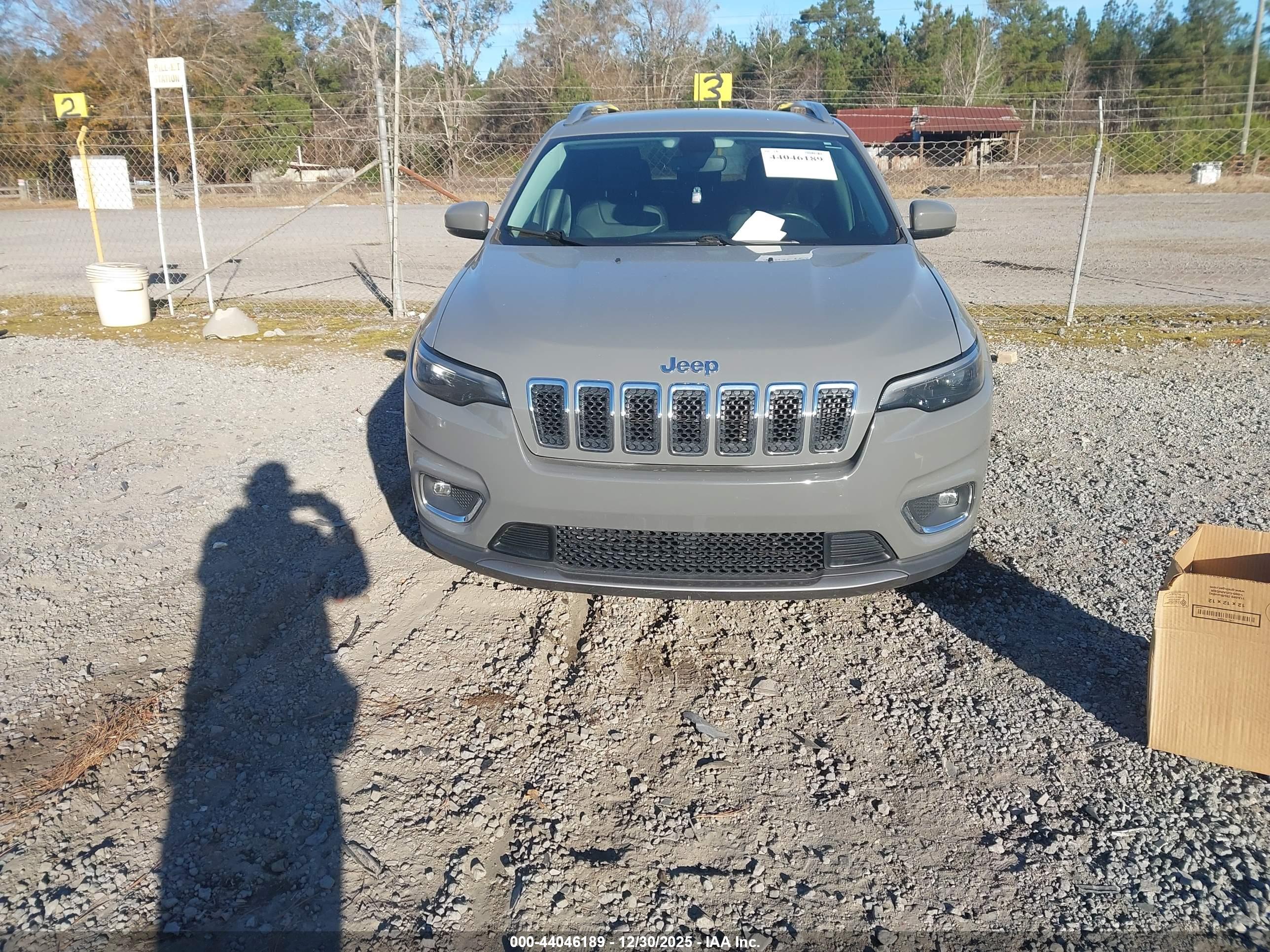 JEEP CHEROKEE image 6