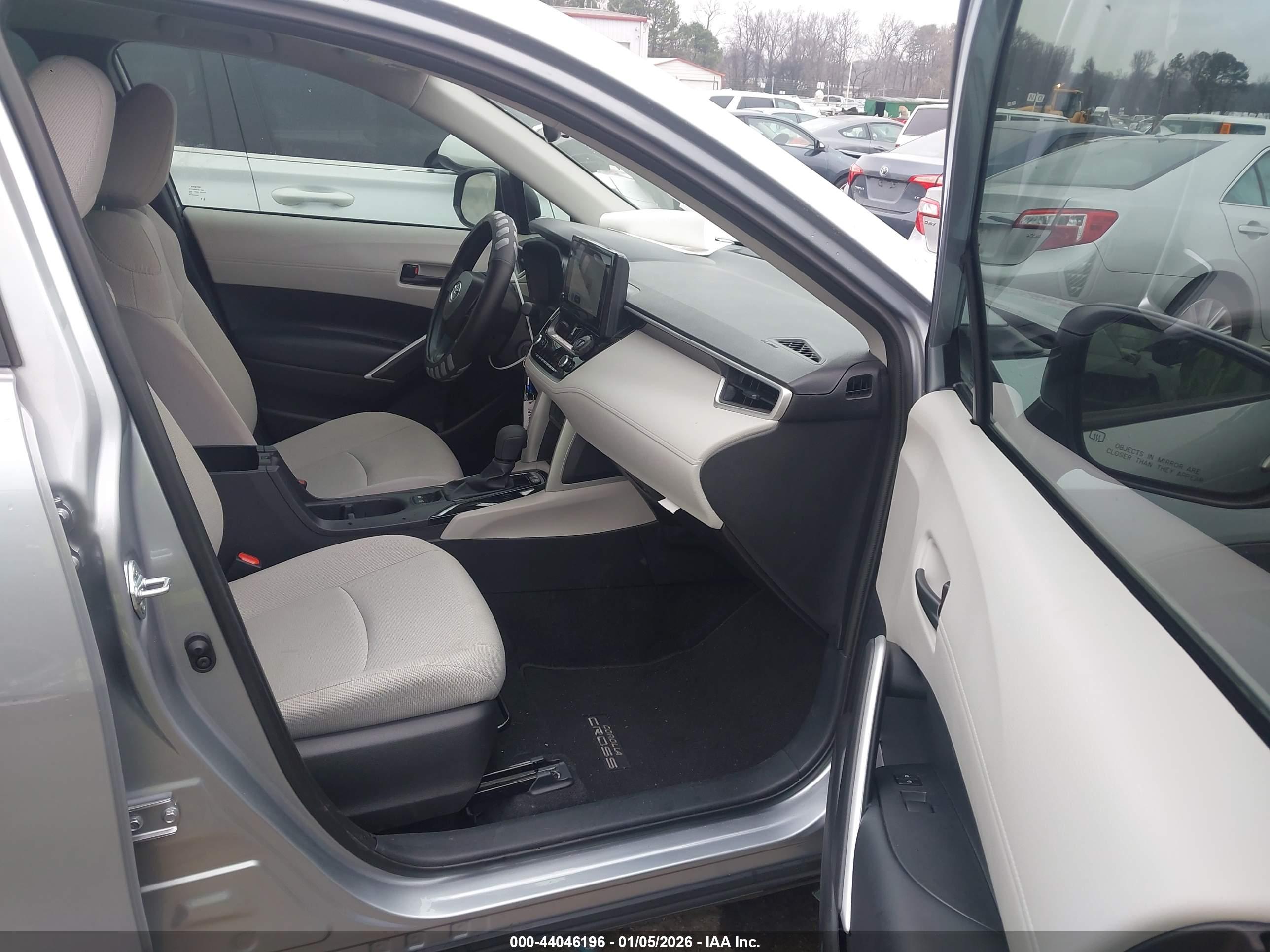TOYOTA COROLLA image 5