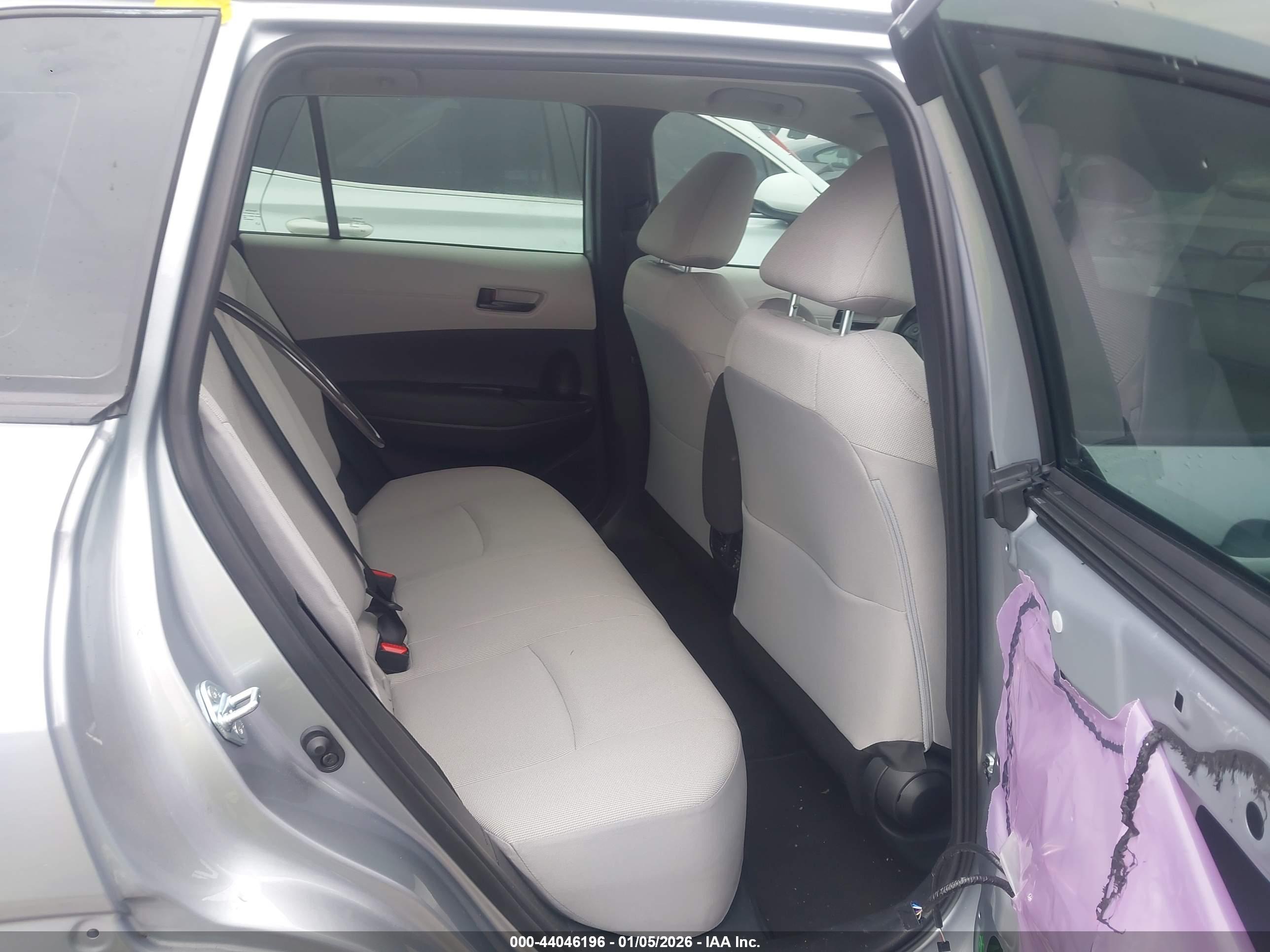 TOYOTA COROLLA image 8