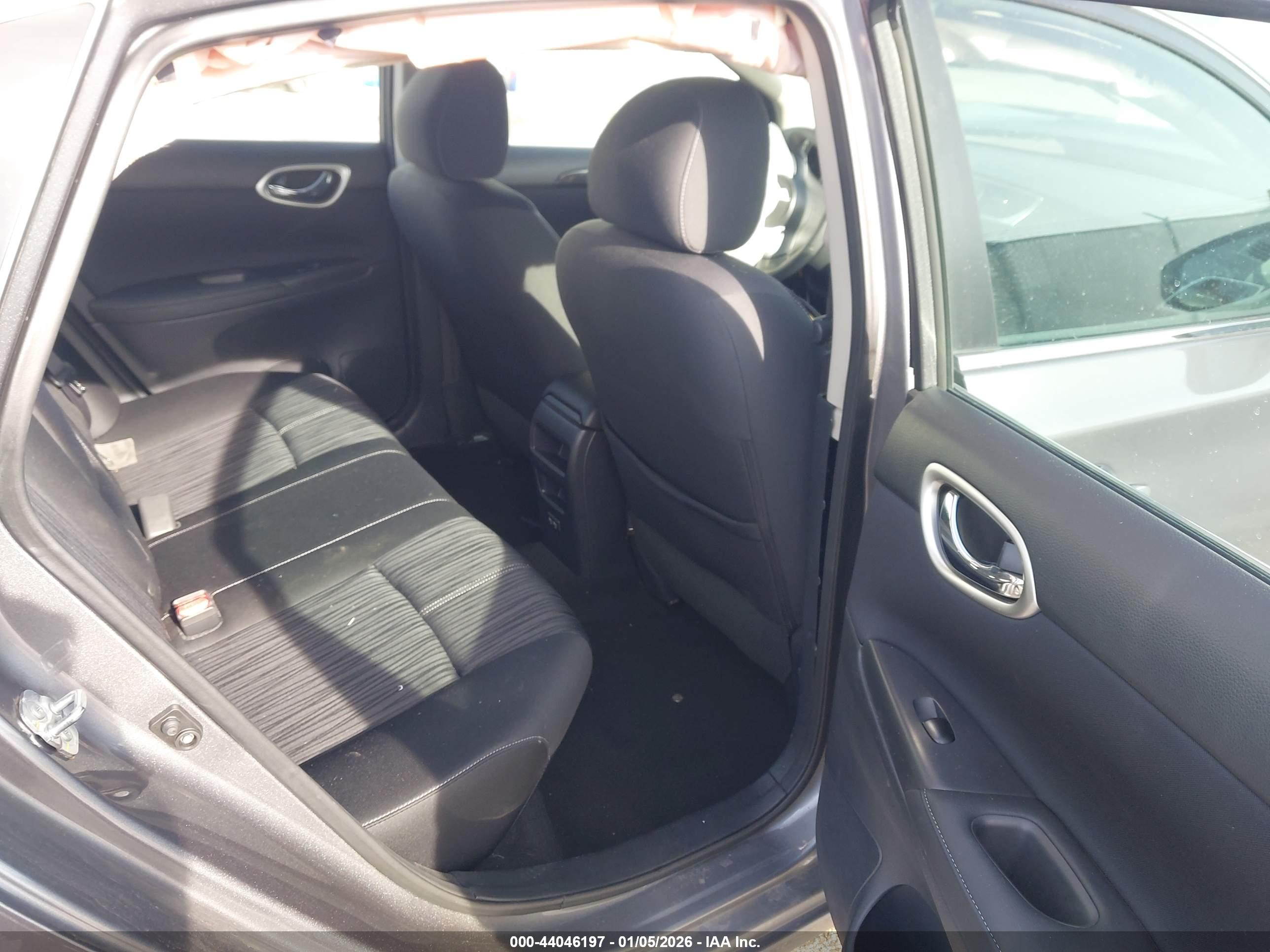 NISSAN SENTRA image 8