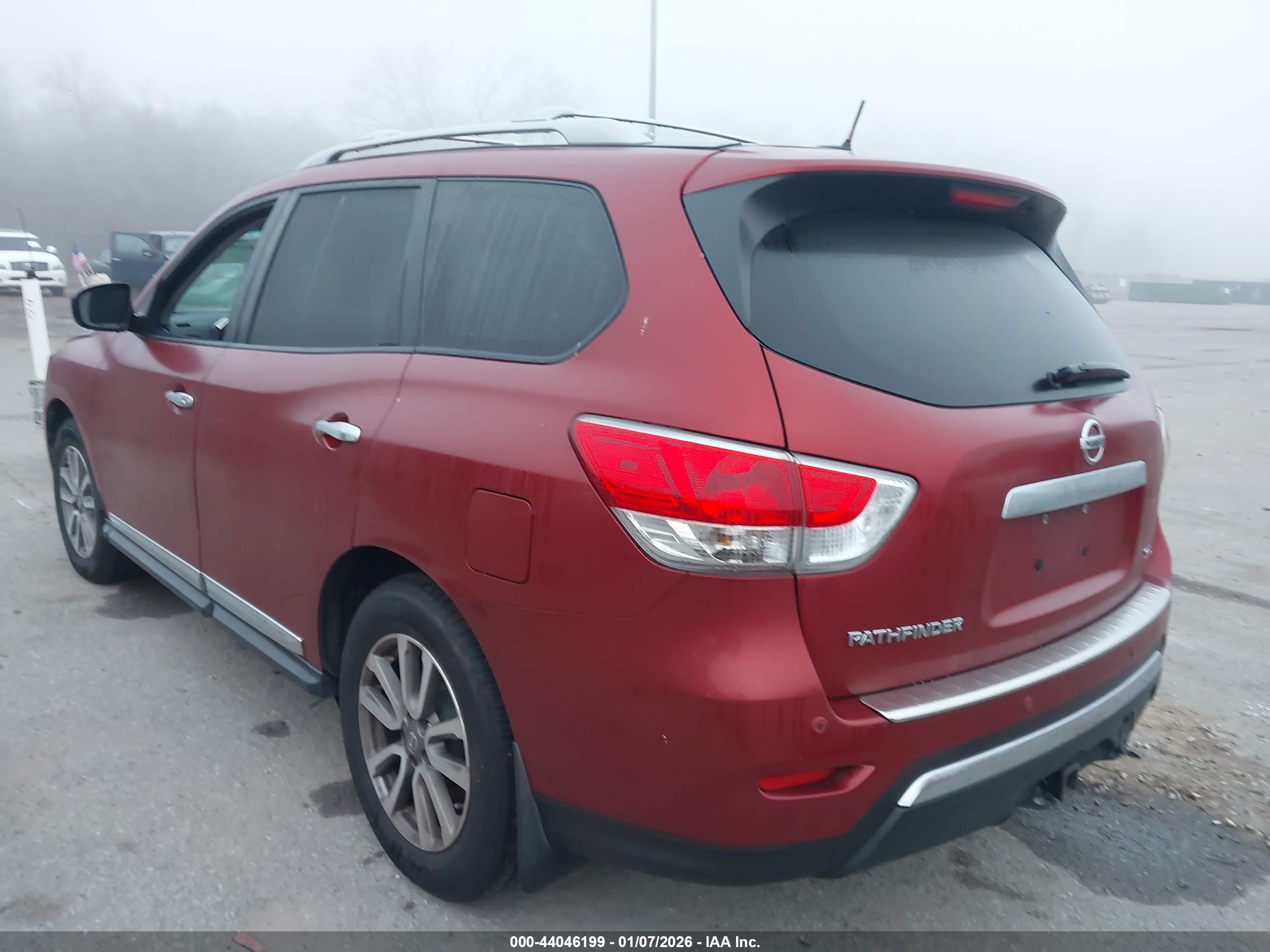 NISSAN PATHFINDER image 3
