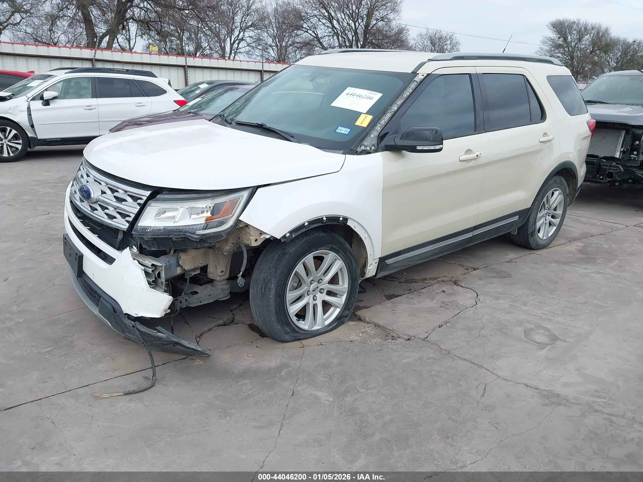 FORD EXPLORER image 2