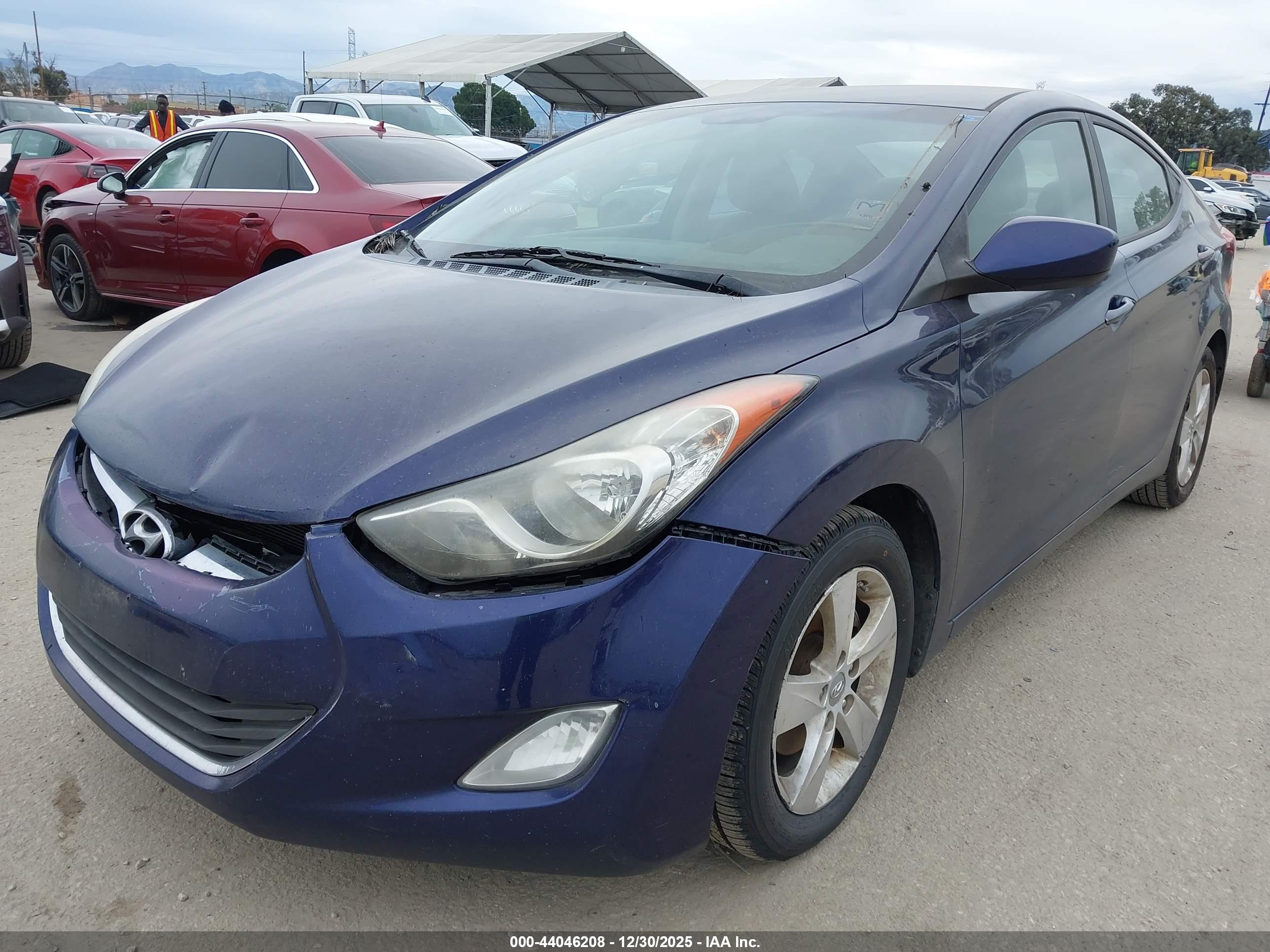 HYUNDAI ELANTRA image 6