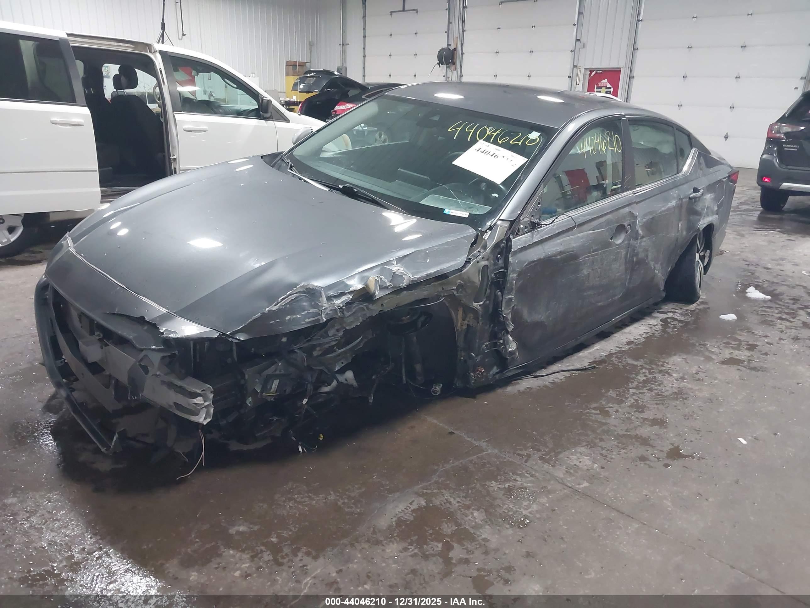 NISSAN ALTIMA image 2
