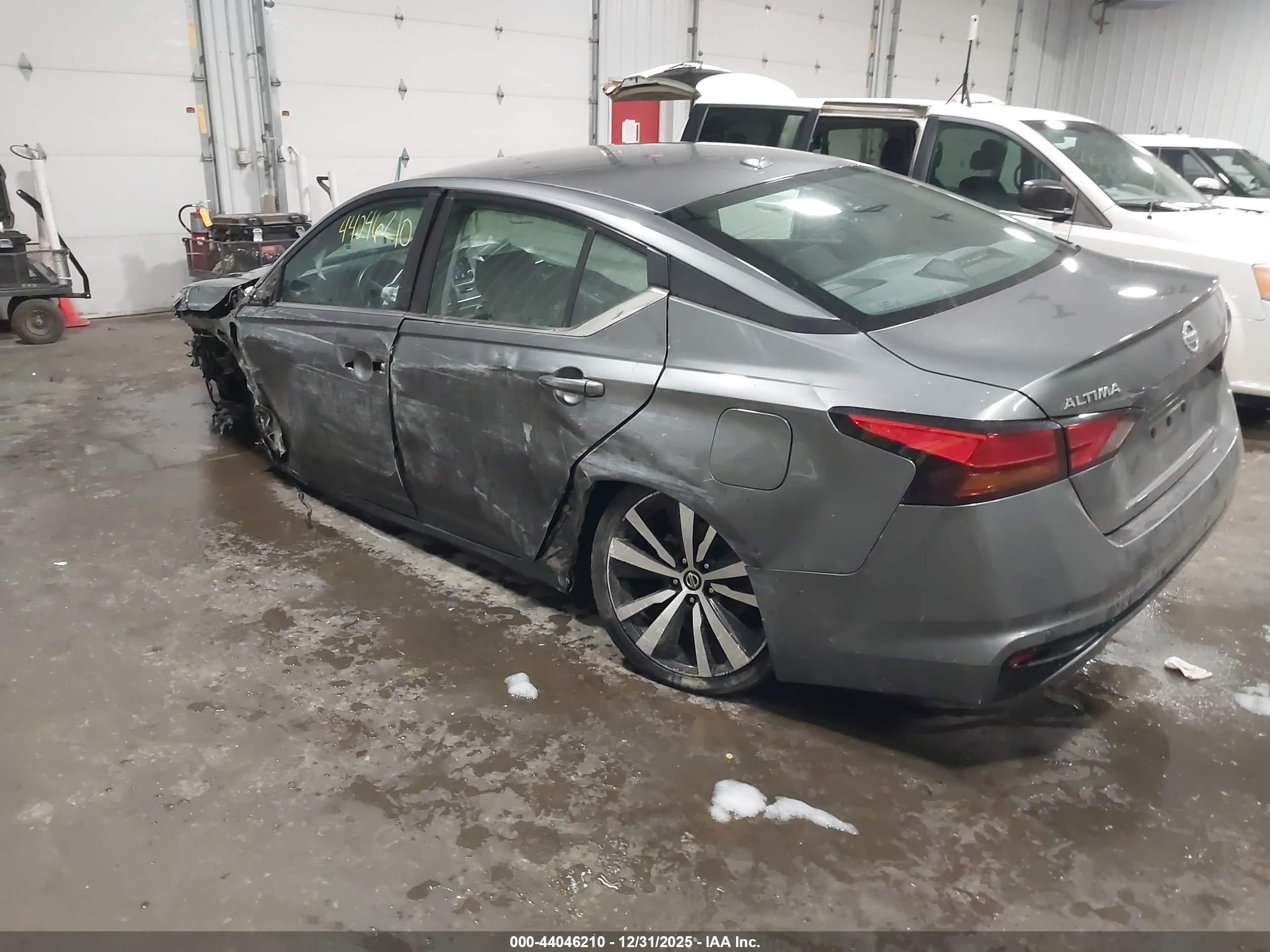 NISSAN ALTIMA image 3