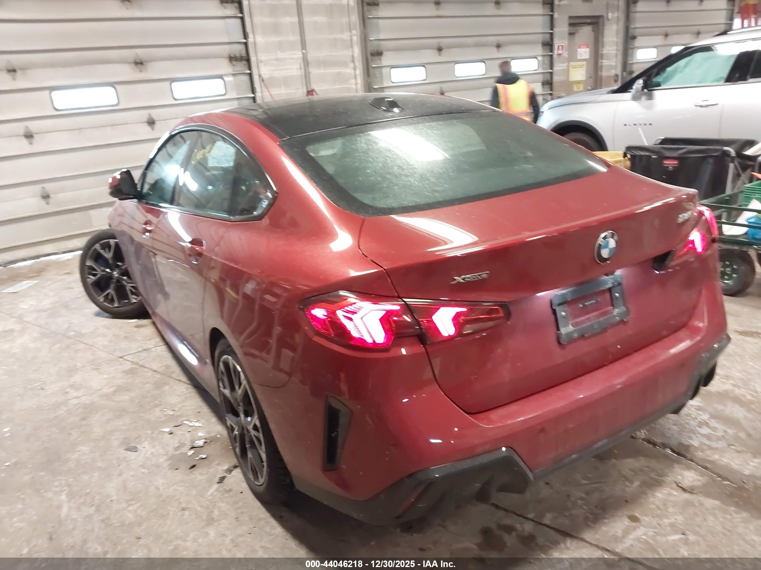 BMW 228 image 3