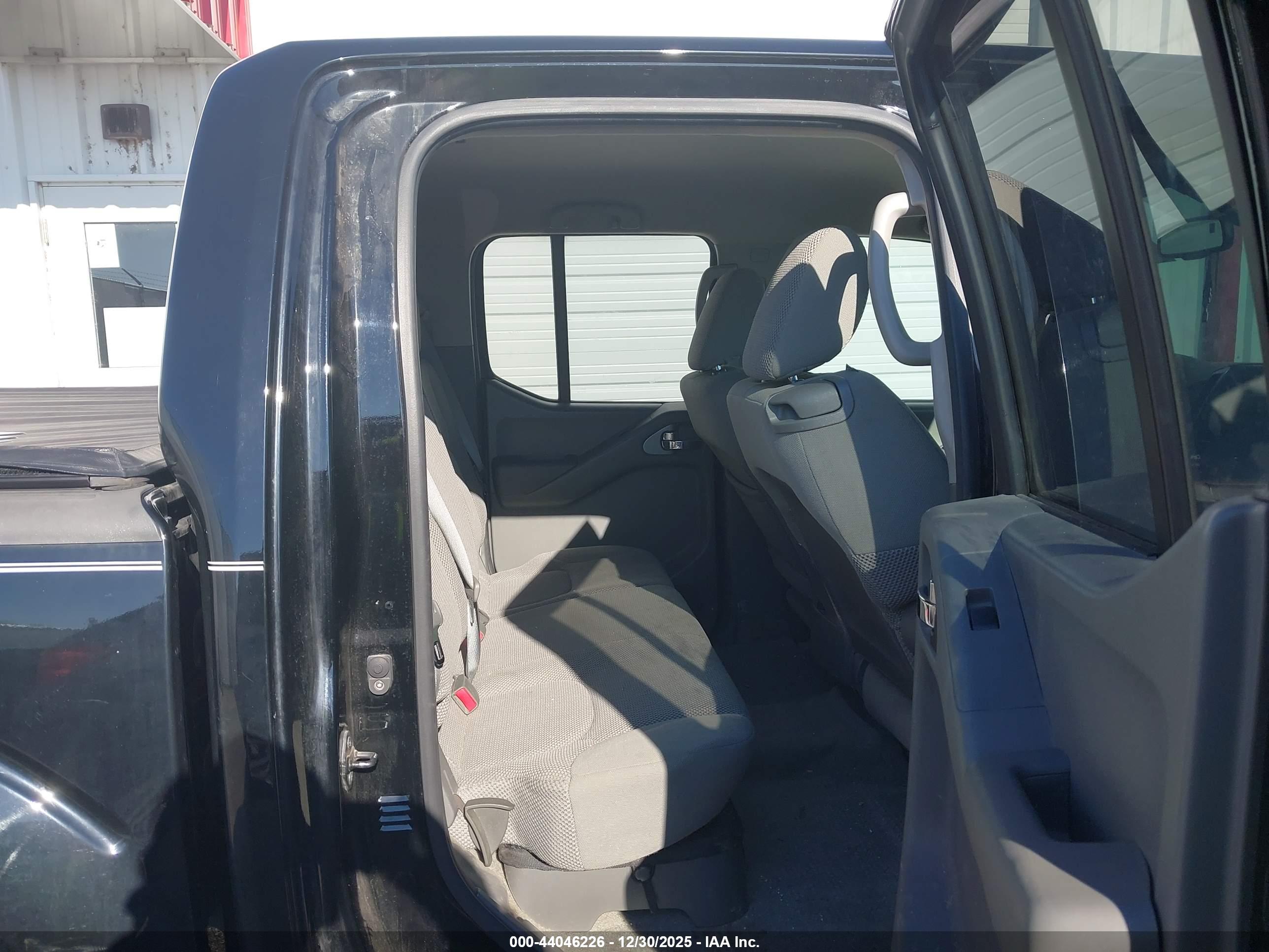 NISSAN FRONTIER image 8