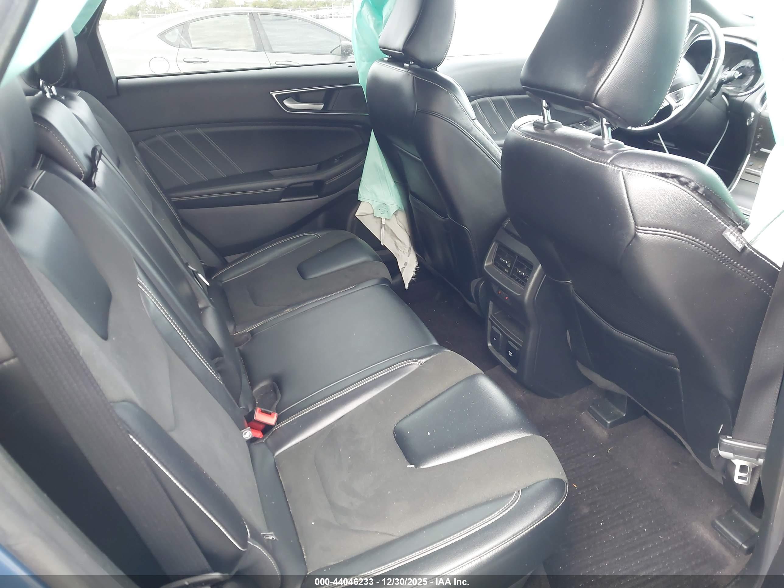 FORD EDGE image 8