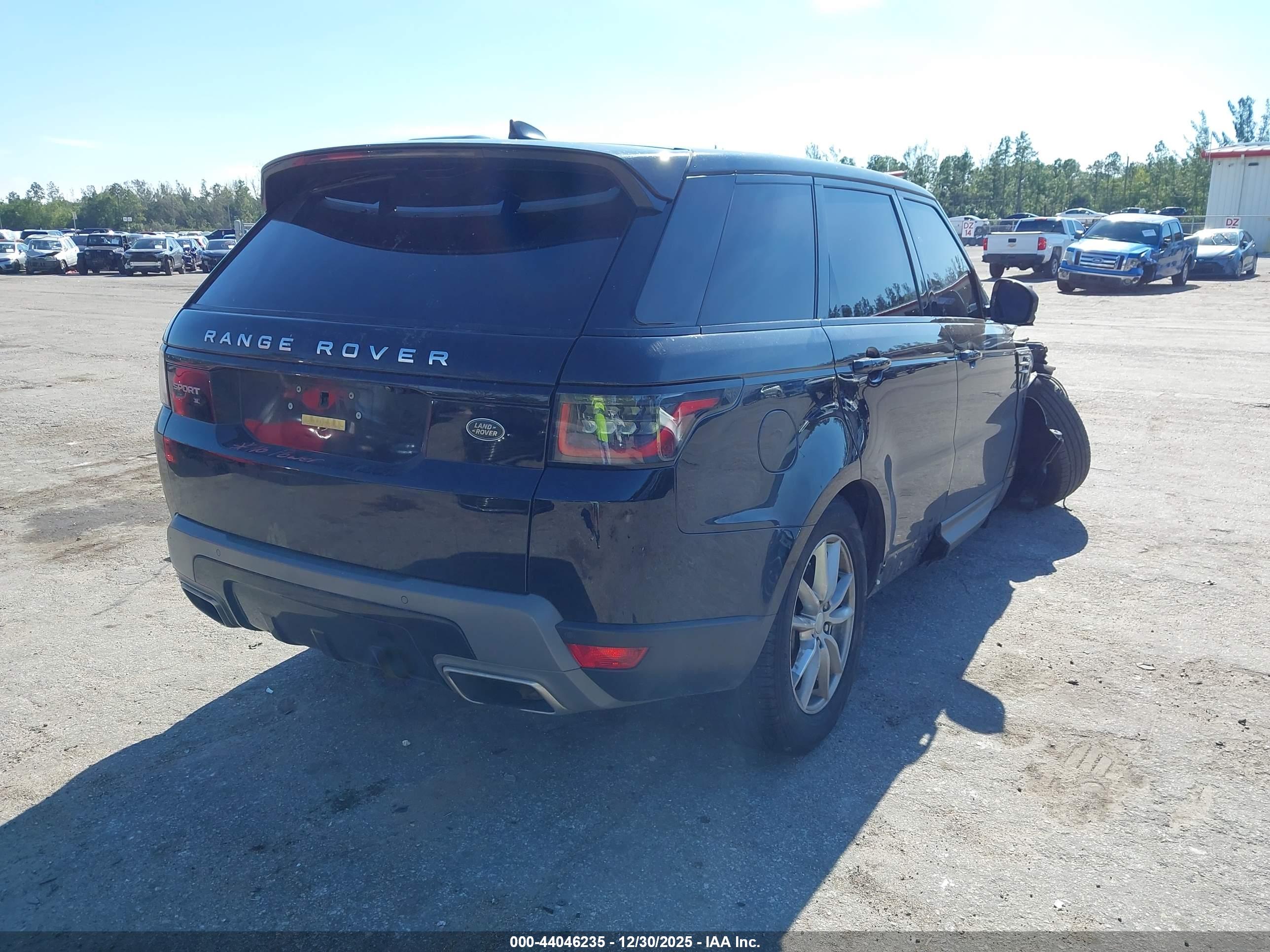 LAND ROVER image 4