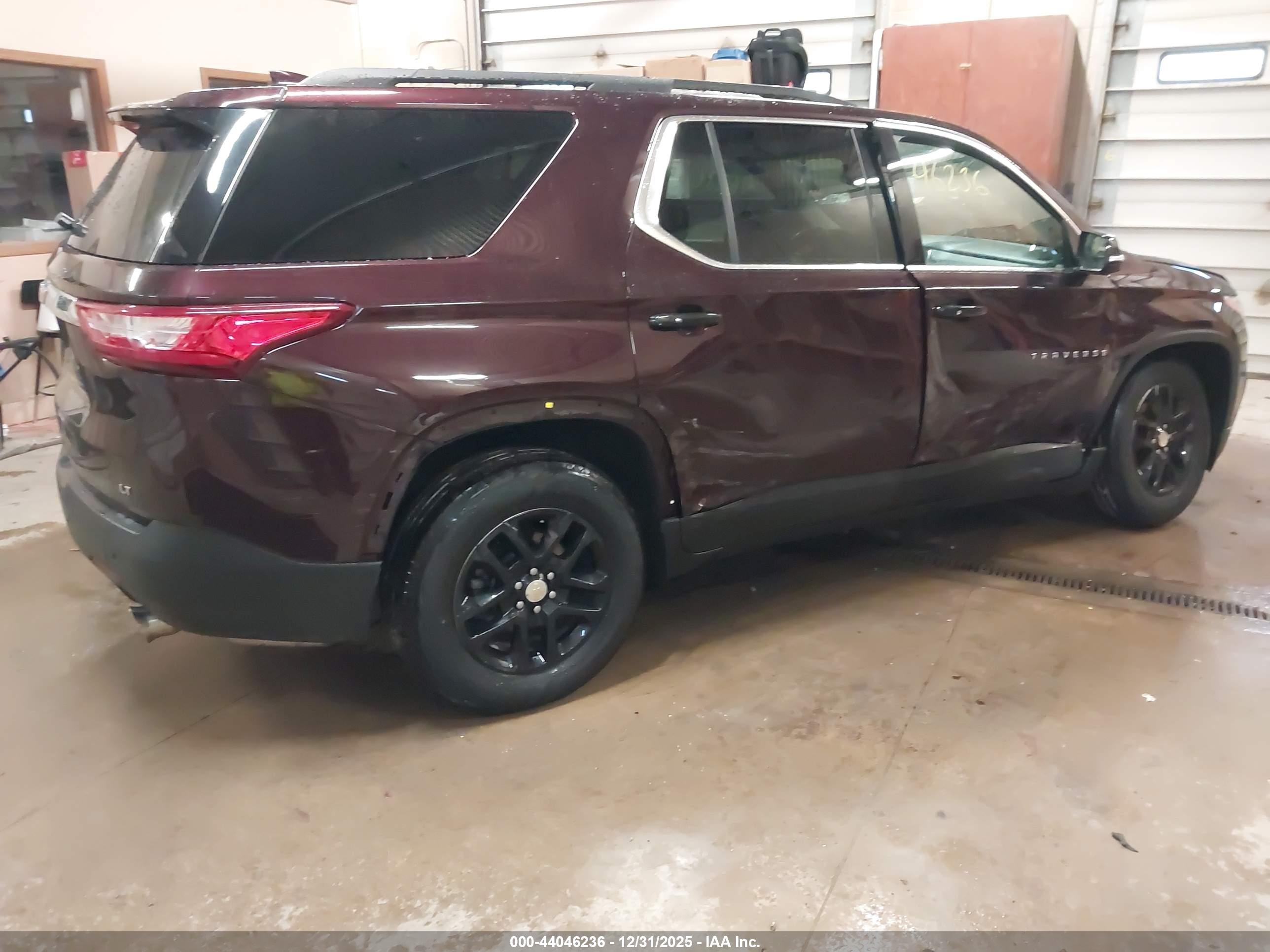 CHEVROLET TRAVERSE image 4