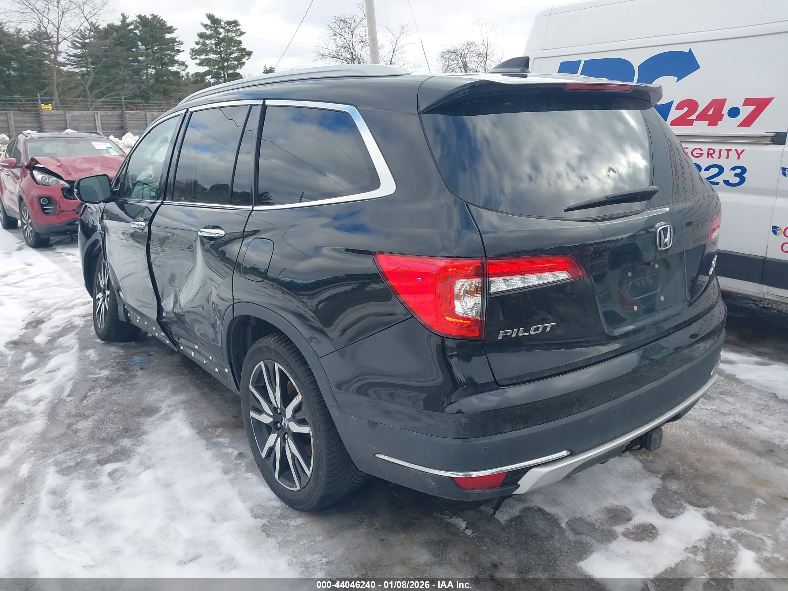 HONDA PILOT image 3