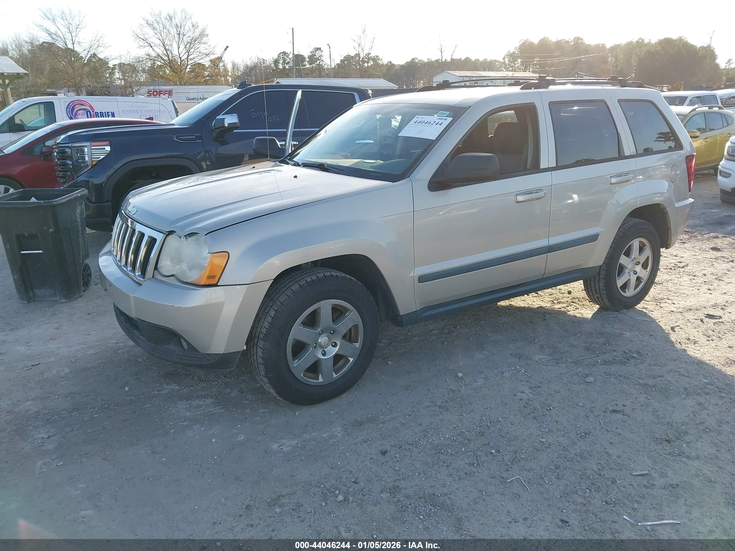 JEEP GRAND image 2