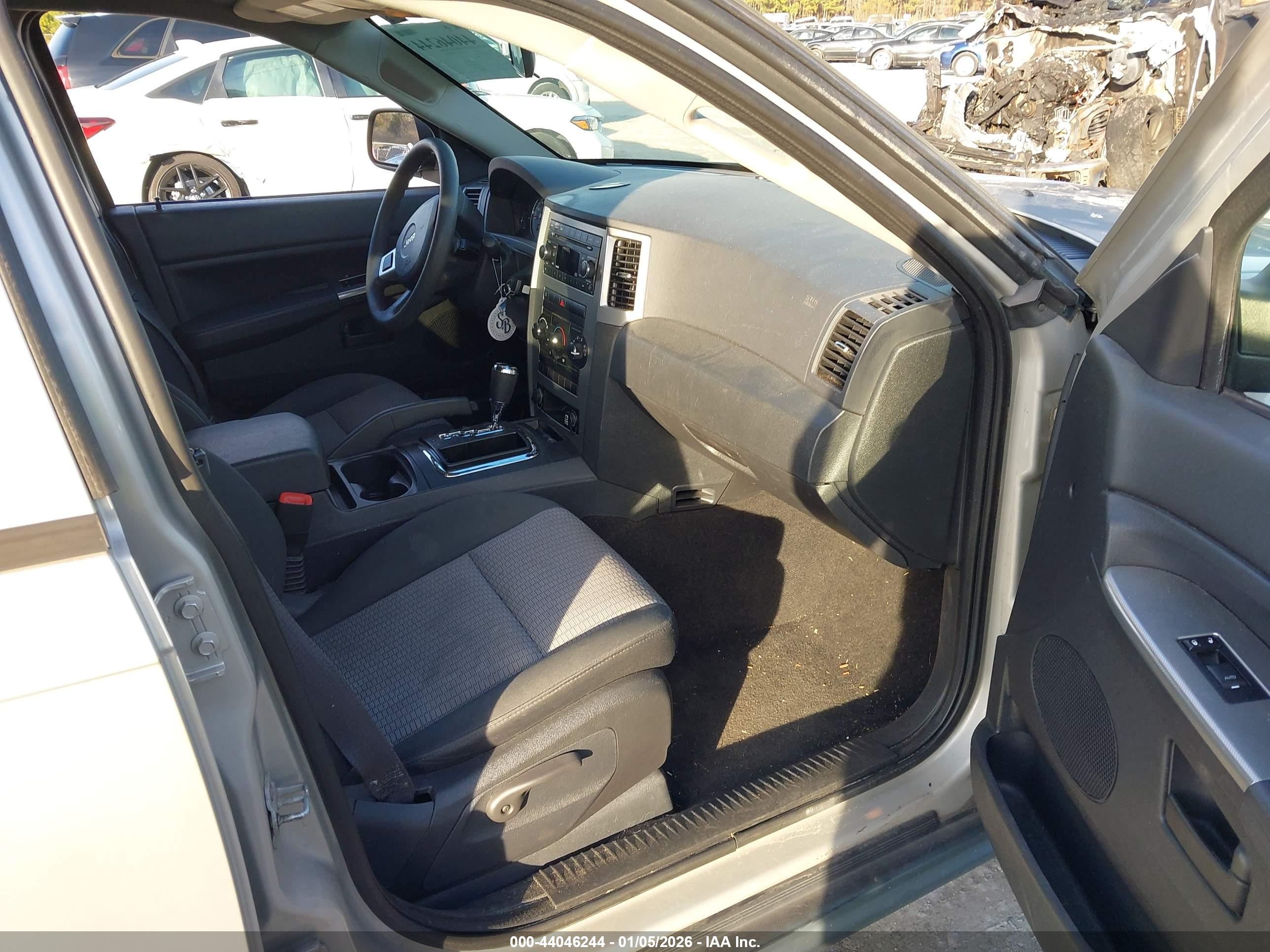 JEEP GRAND image 5