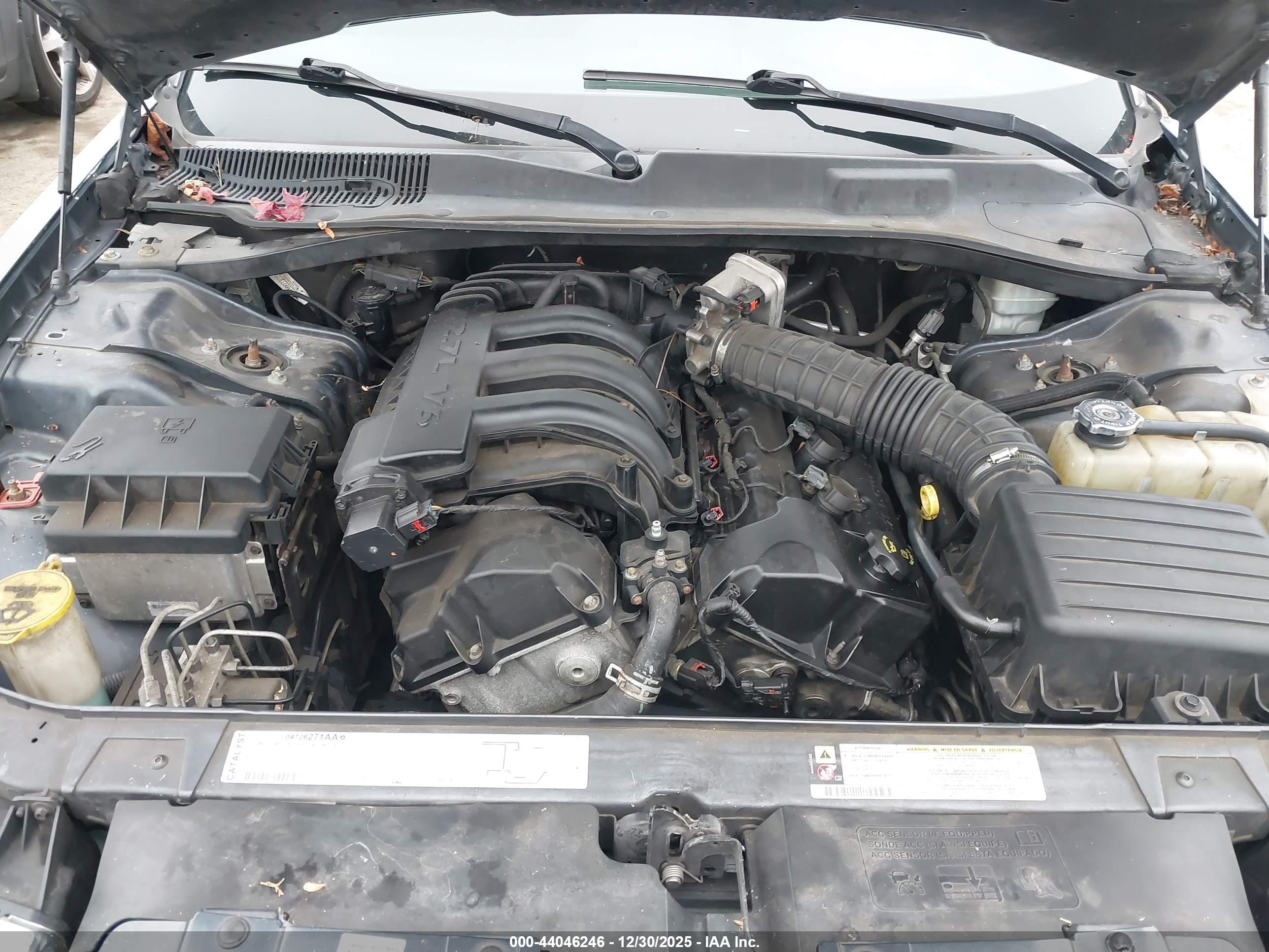 CHRYSLER 300 image 10
